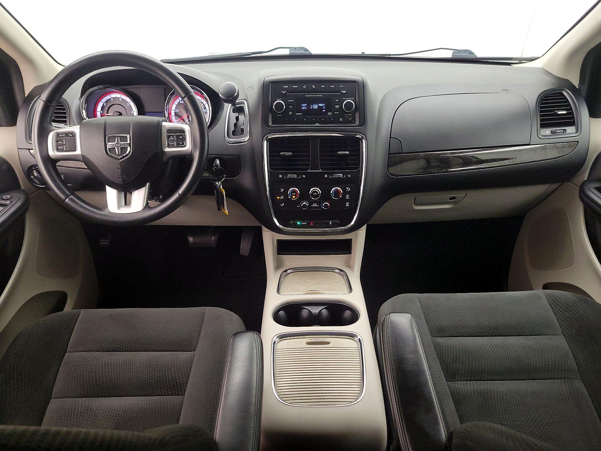 Thumbnail: 2016 Dodge Grand Caravan - 9