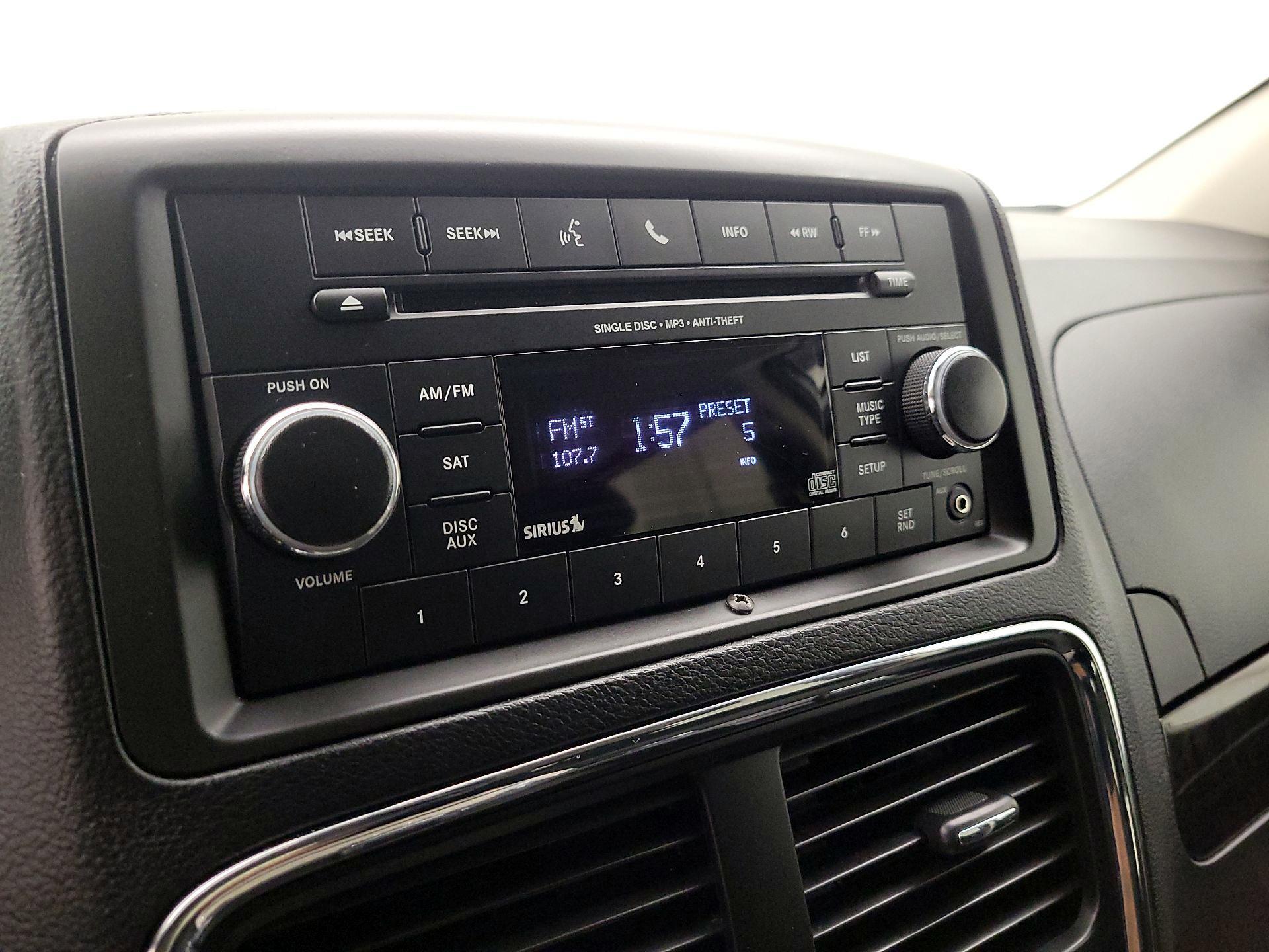 Thumbnail: 2016 Dodge Grand Caravan - 14