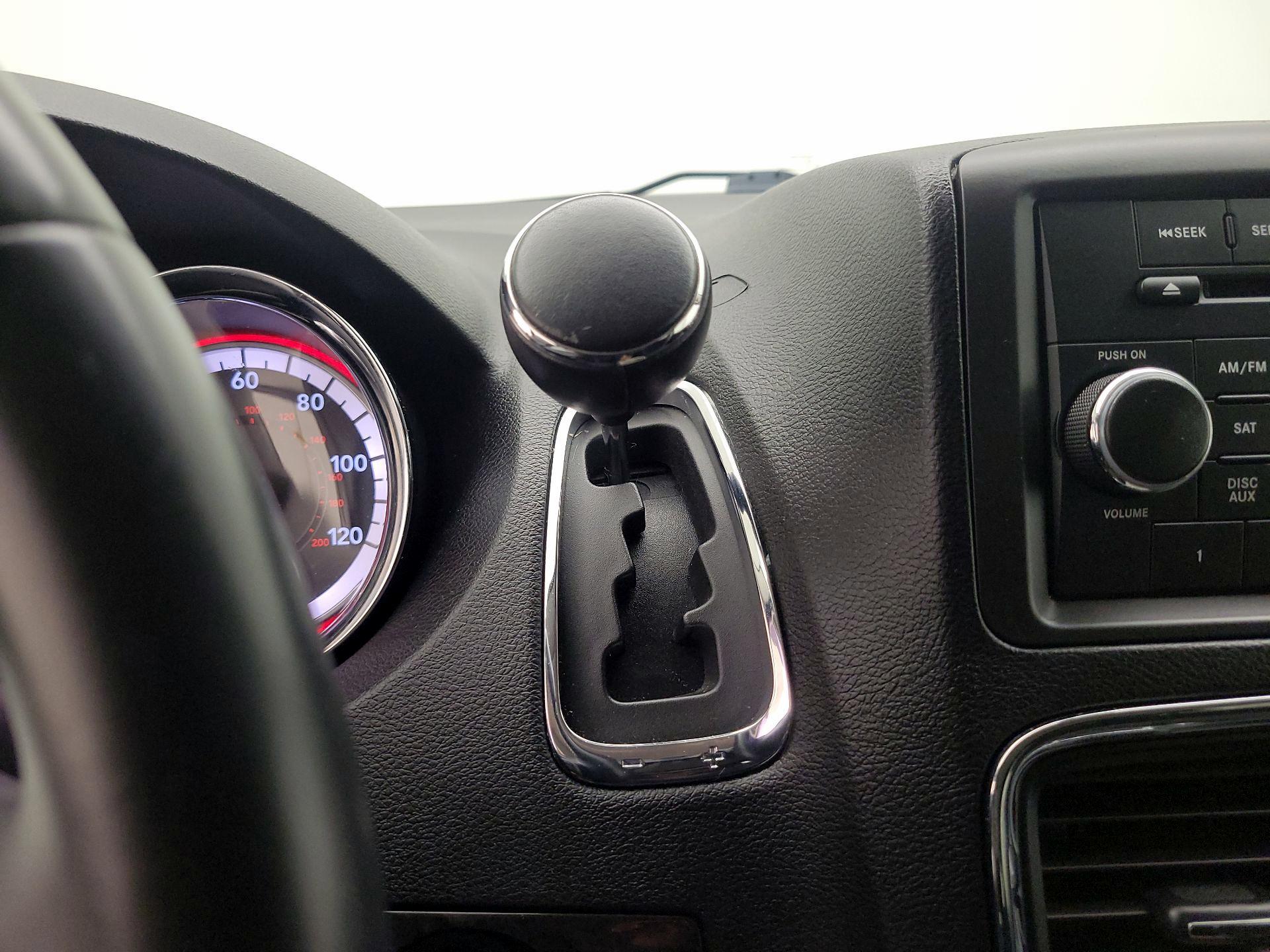 Thumbnail: 2016 Dodge Grand Caravan - 16