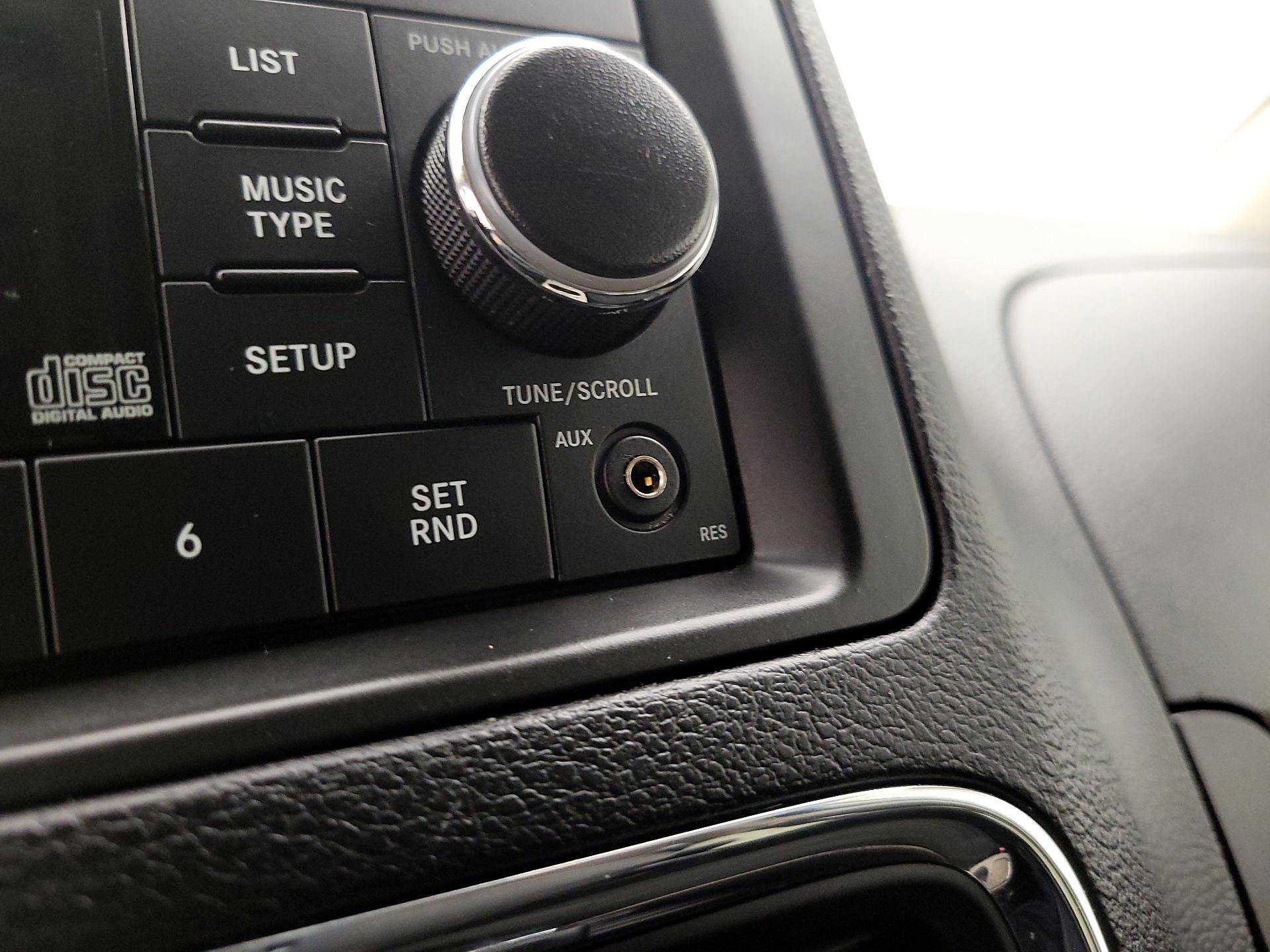 Thumbnail: 2016 Dodge Grand Caravan - 17