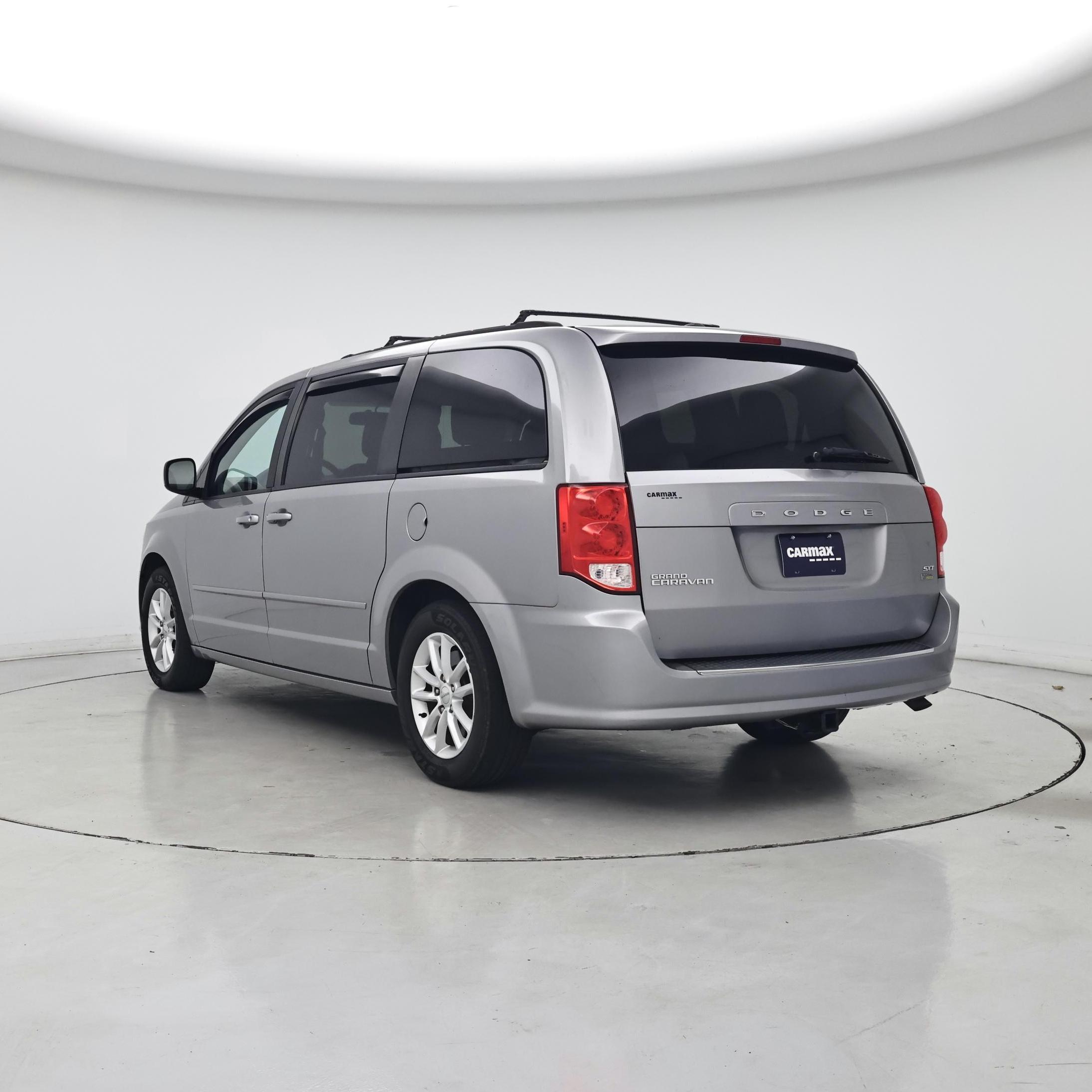 Thumbnail: 2016 Dodge Grand Caravan - 2