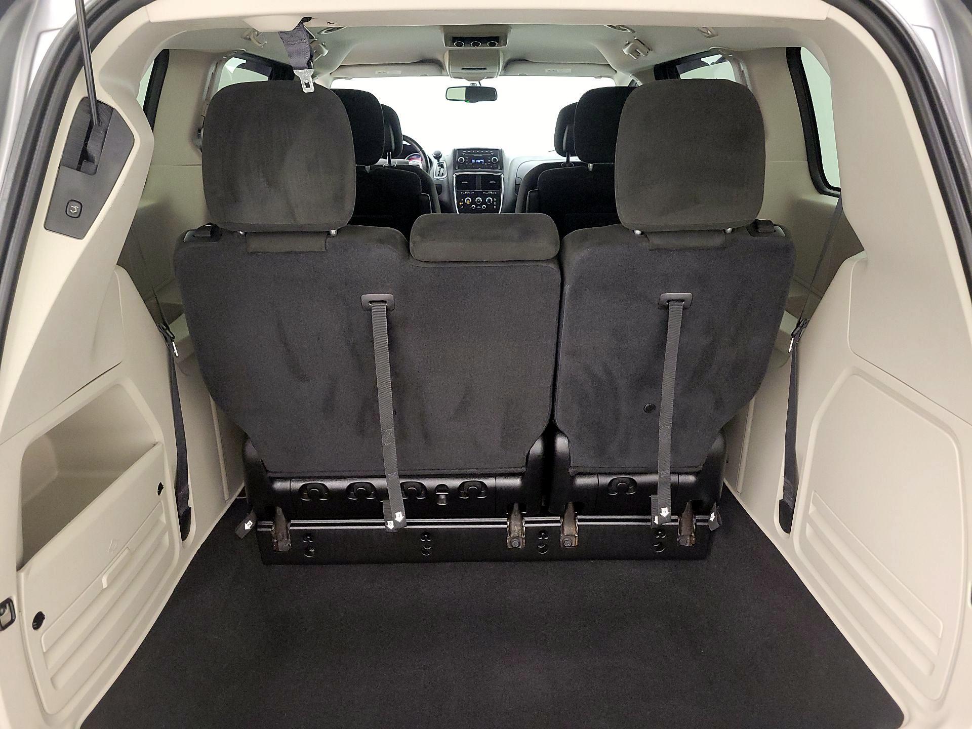 Thumbnail: 2016 Dodge Grand Caravan - 20