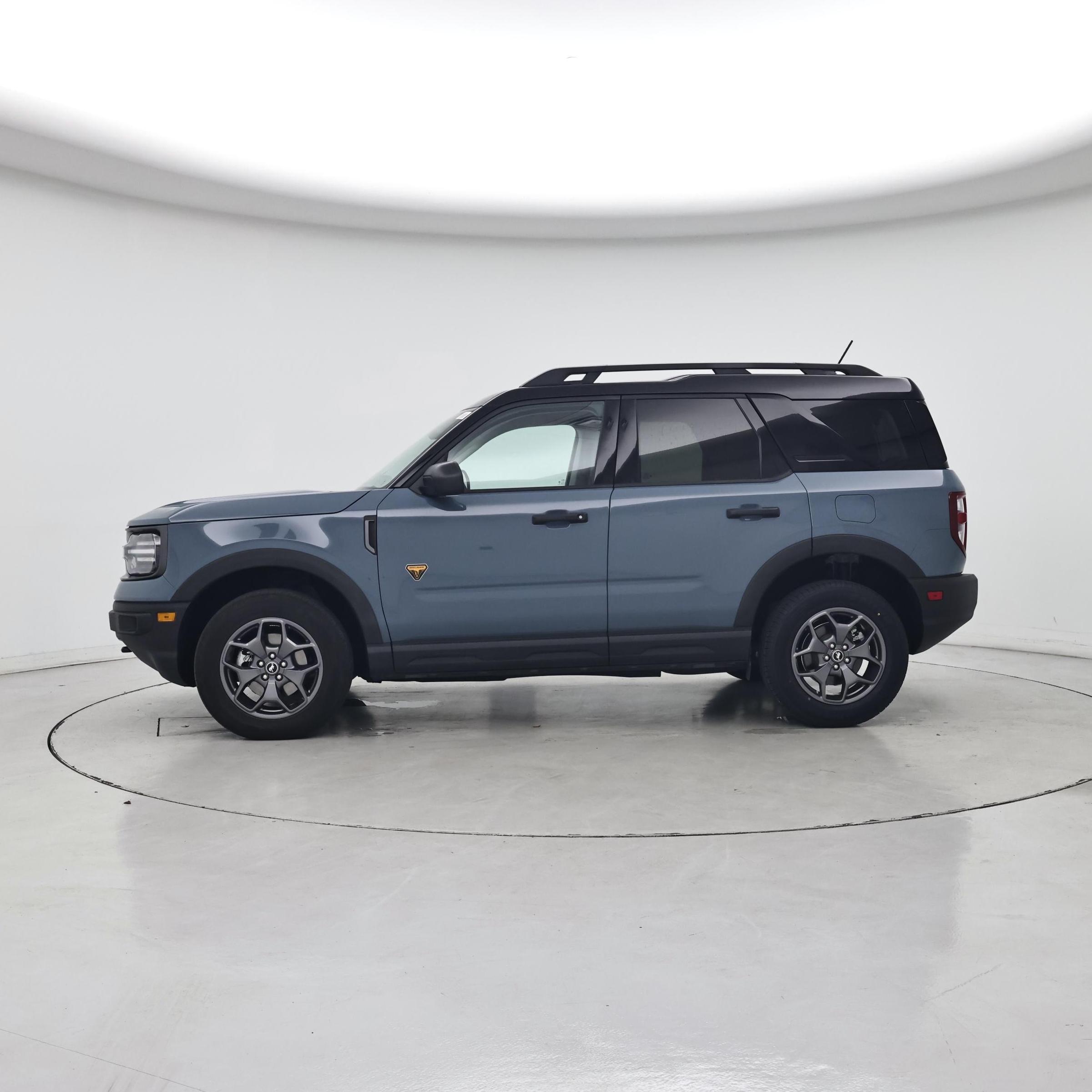 Thumbnail: 2022 Ford Bronco Sport - 3