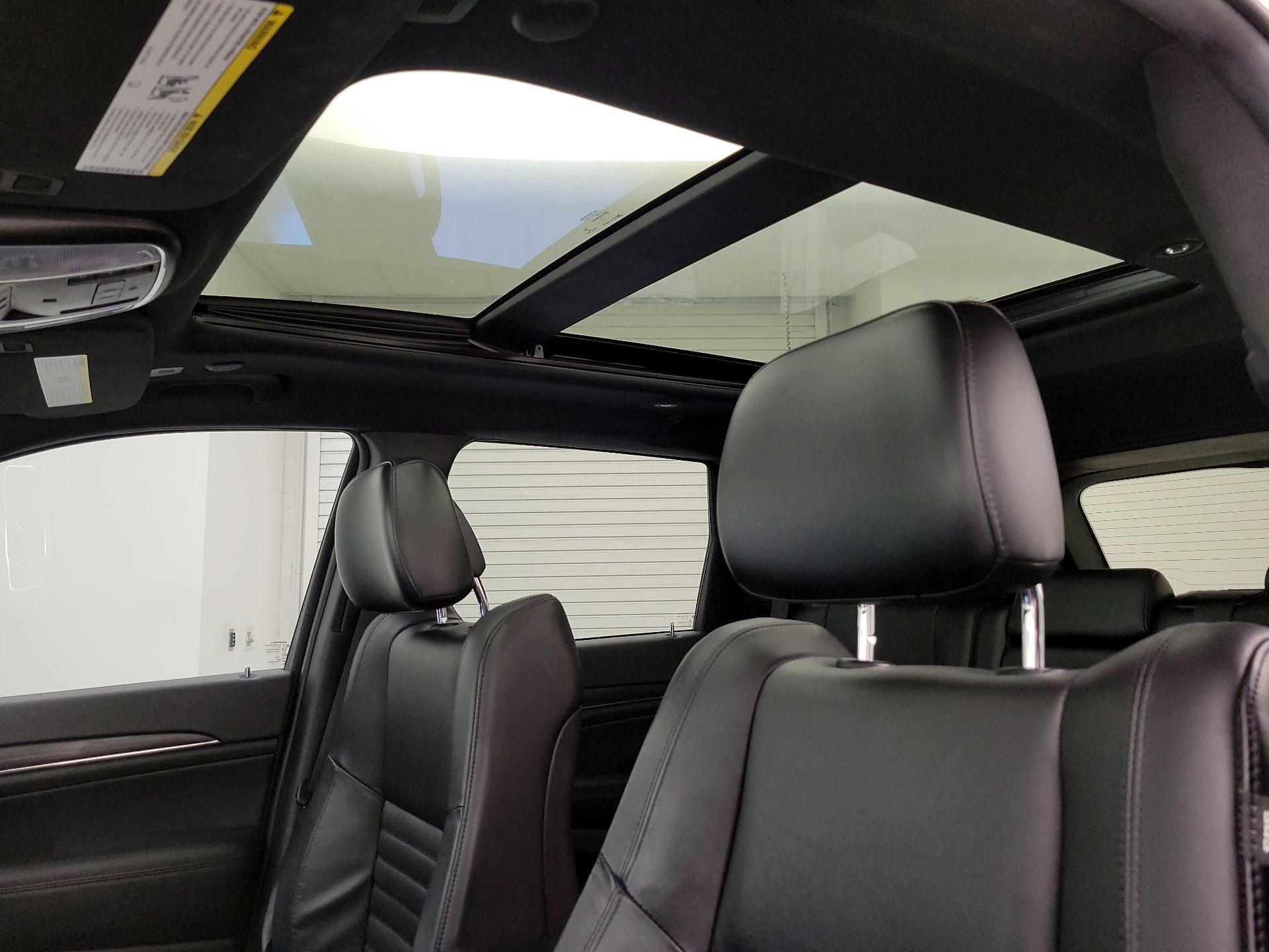 Thumbnail: 2019 Jeep Grand Cherokee - 20