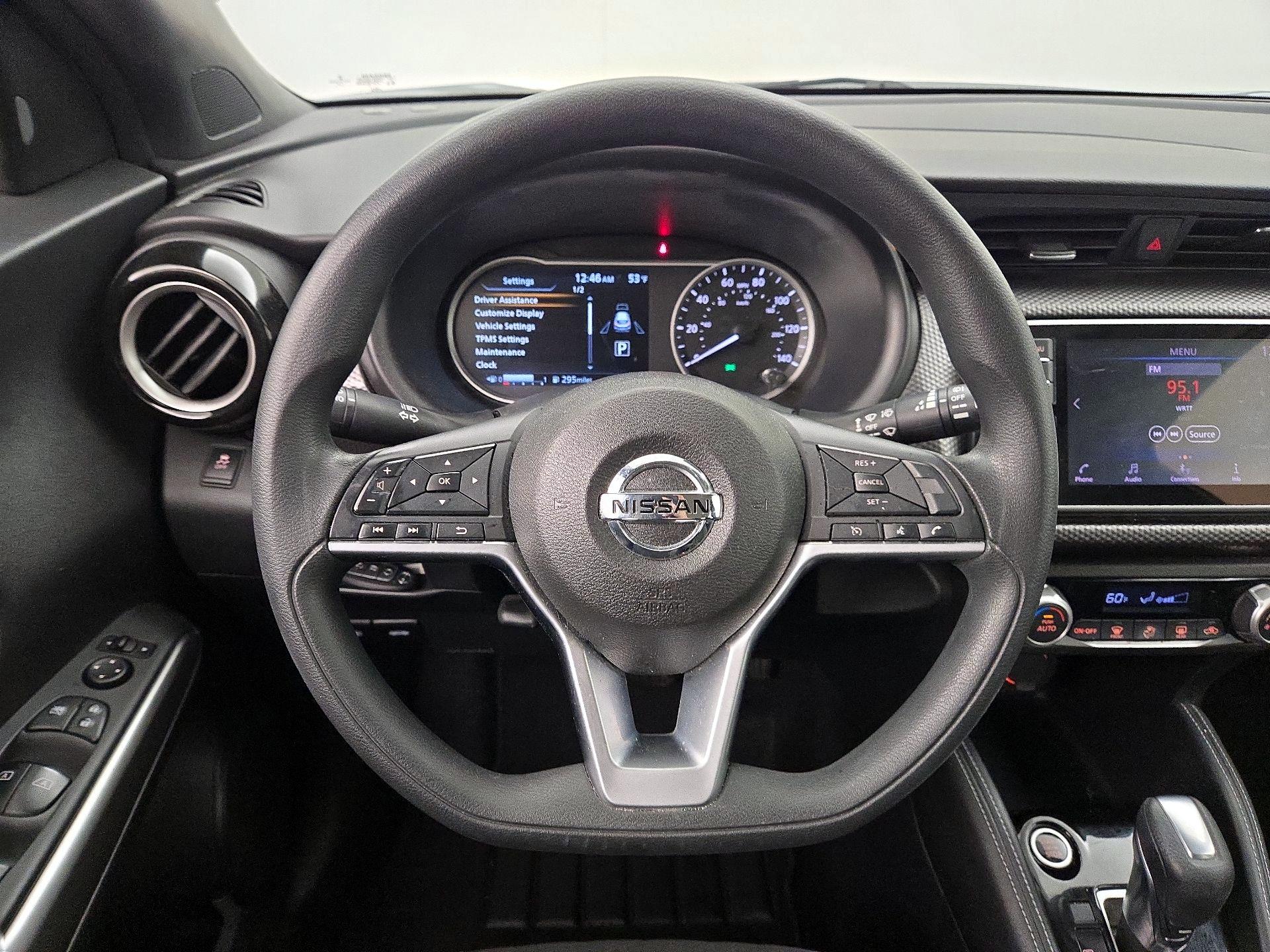 Thumbnail: 2018 Nissan Kicks - 10