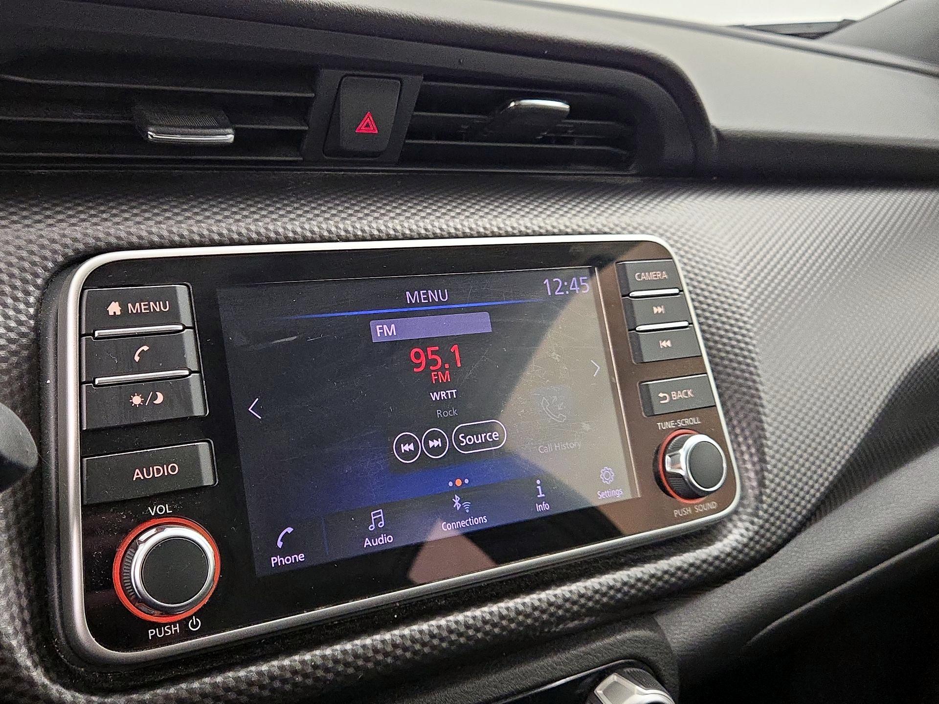 Thumbnail: 2018 Nissan Kicks - 15