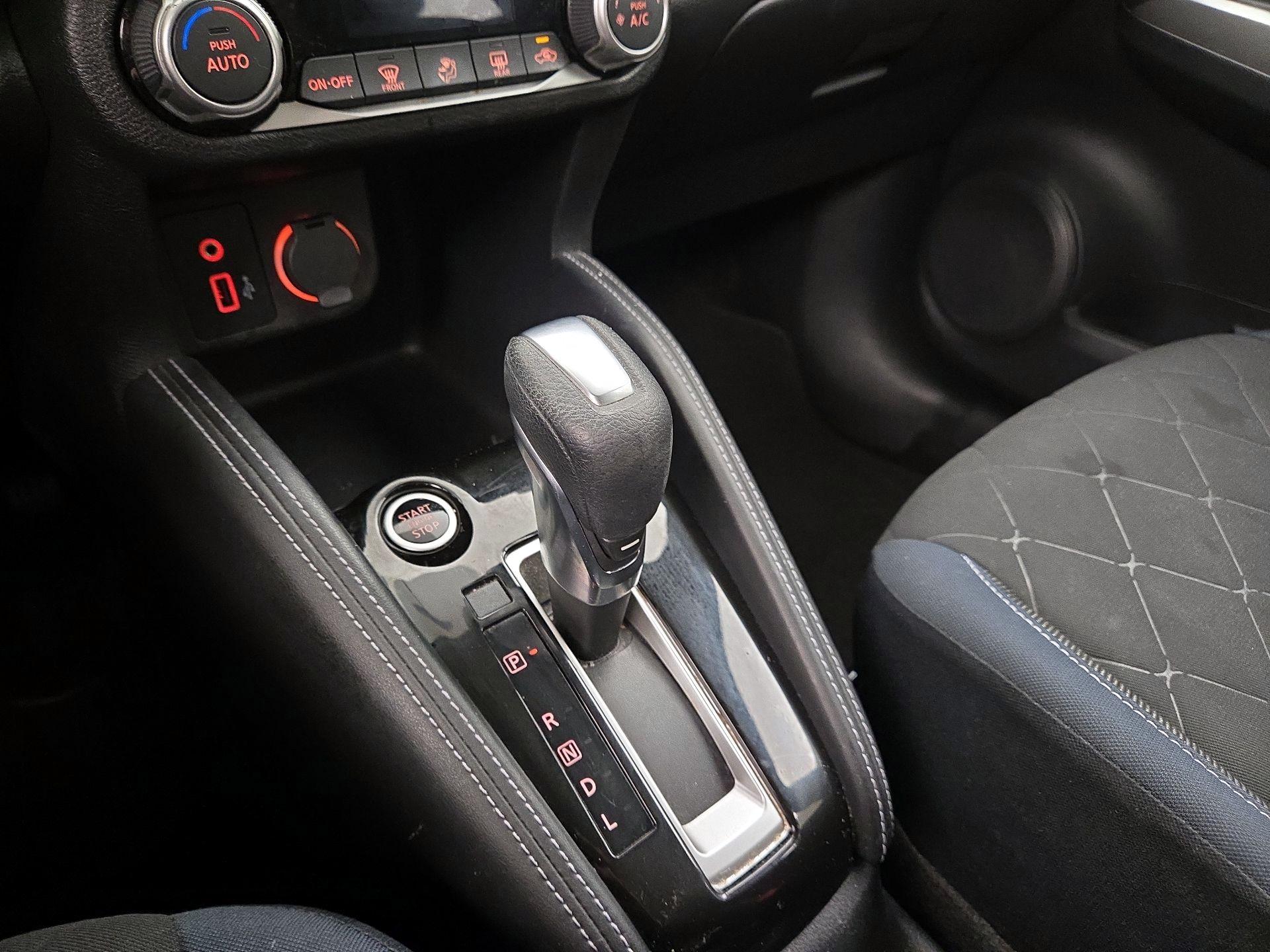 Thumbnail: 2018 Nissan Kicks - 17