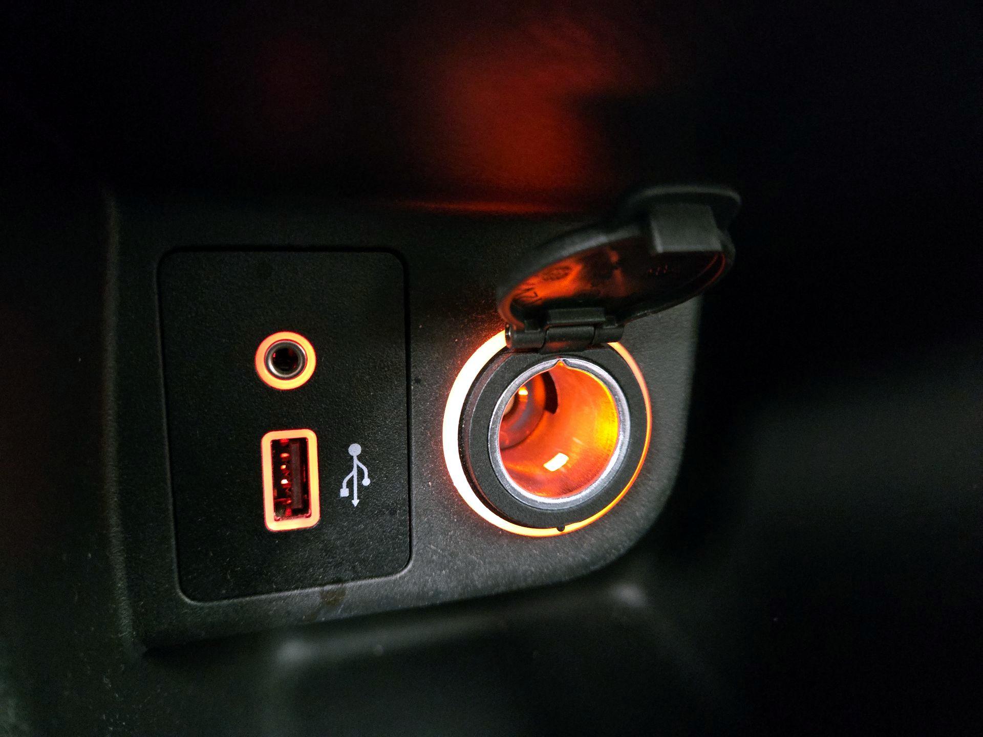 Thumbnail: 2018 Nissan Kicks - 18