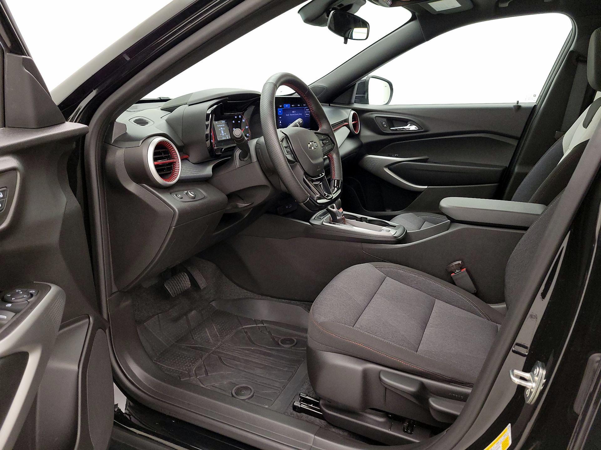 Thumbnail: 2024 Chevrolet Trax - 11