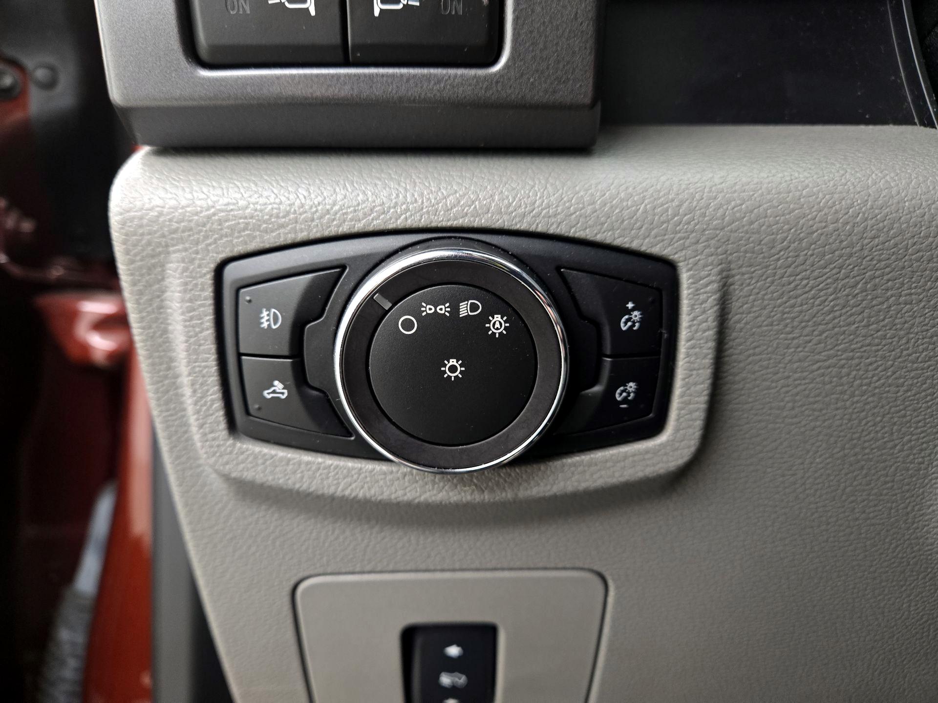 Thumbnail: 2017 Ford F-150 - 13