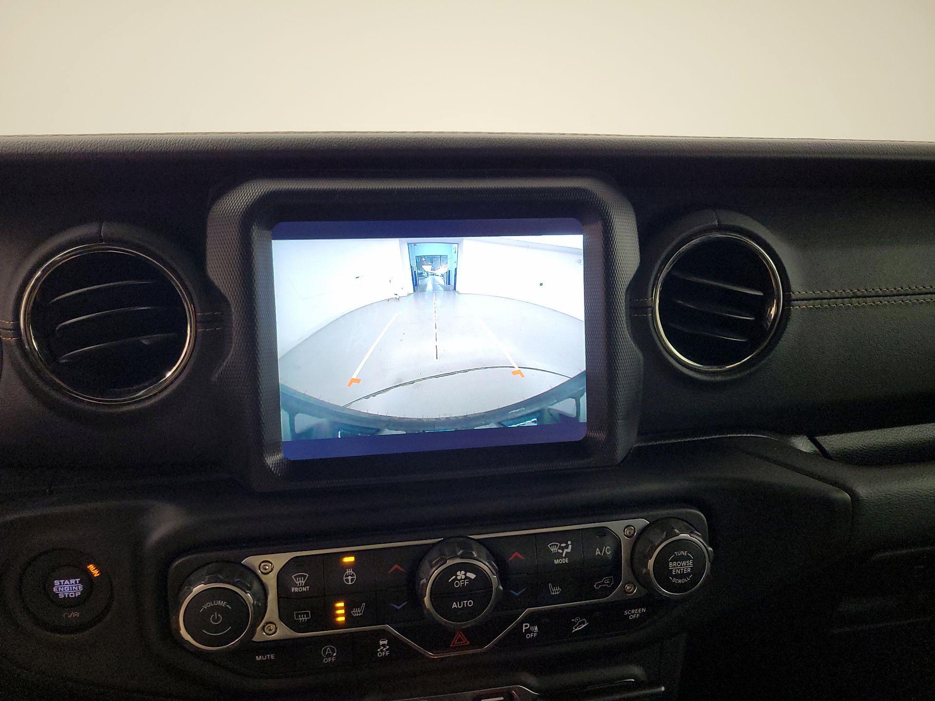 Thumbnail: 2020 Jeep Wrangler - 15