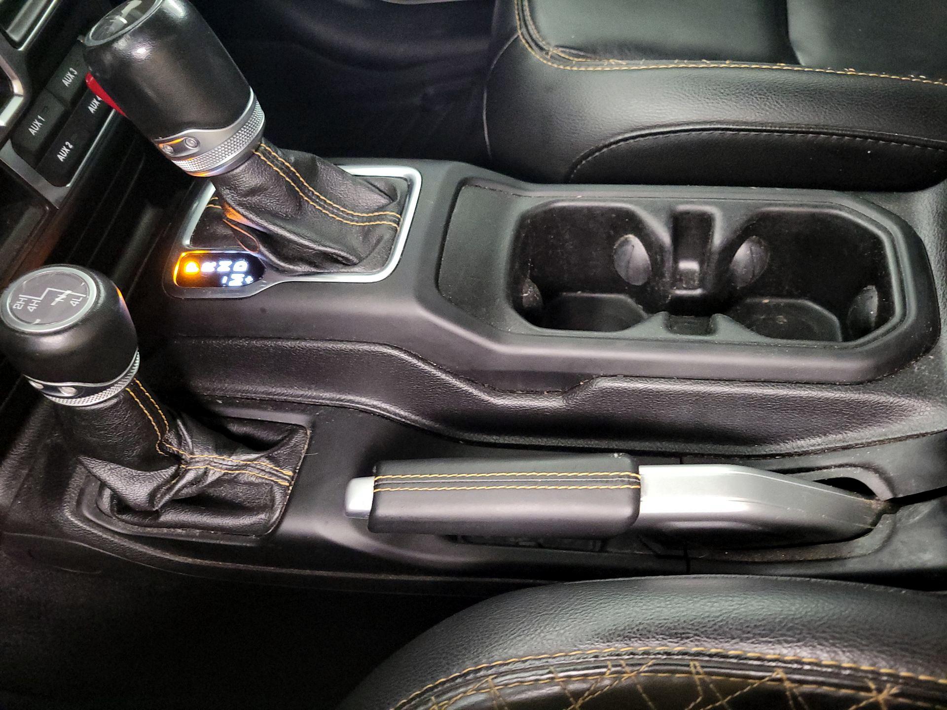 Thumbnail: 2020 Jeep Wrangler - 18