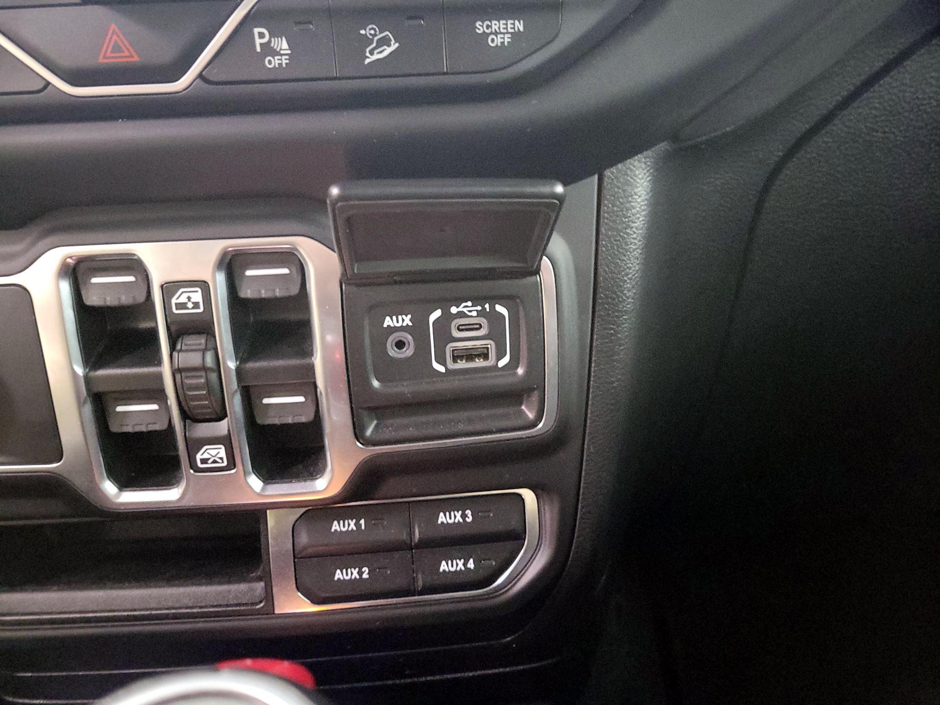 Thumbnail: 2020 Jeep Wrangler - 19