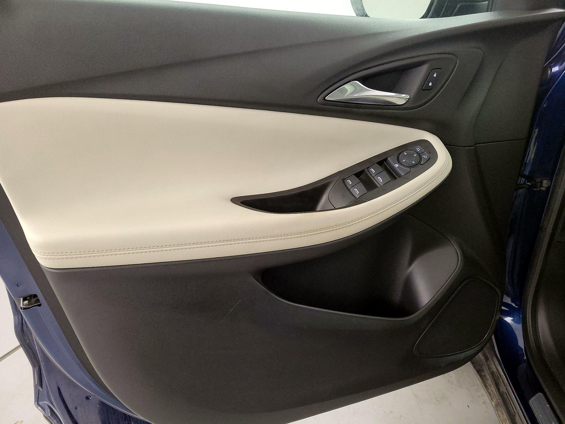 Thumbnail: 2022 Buick Encore GX - 12