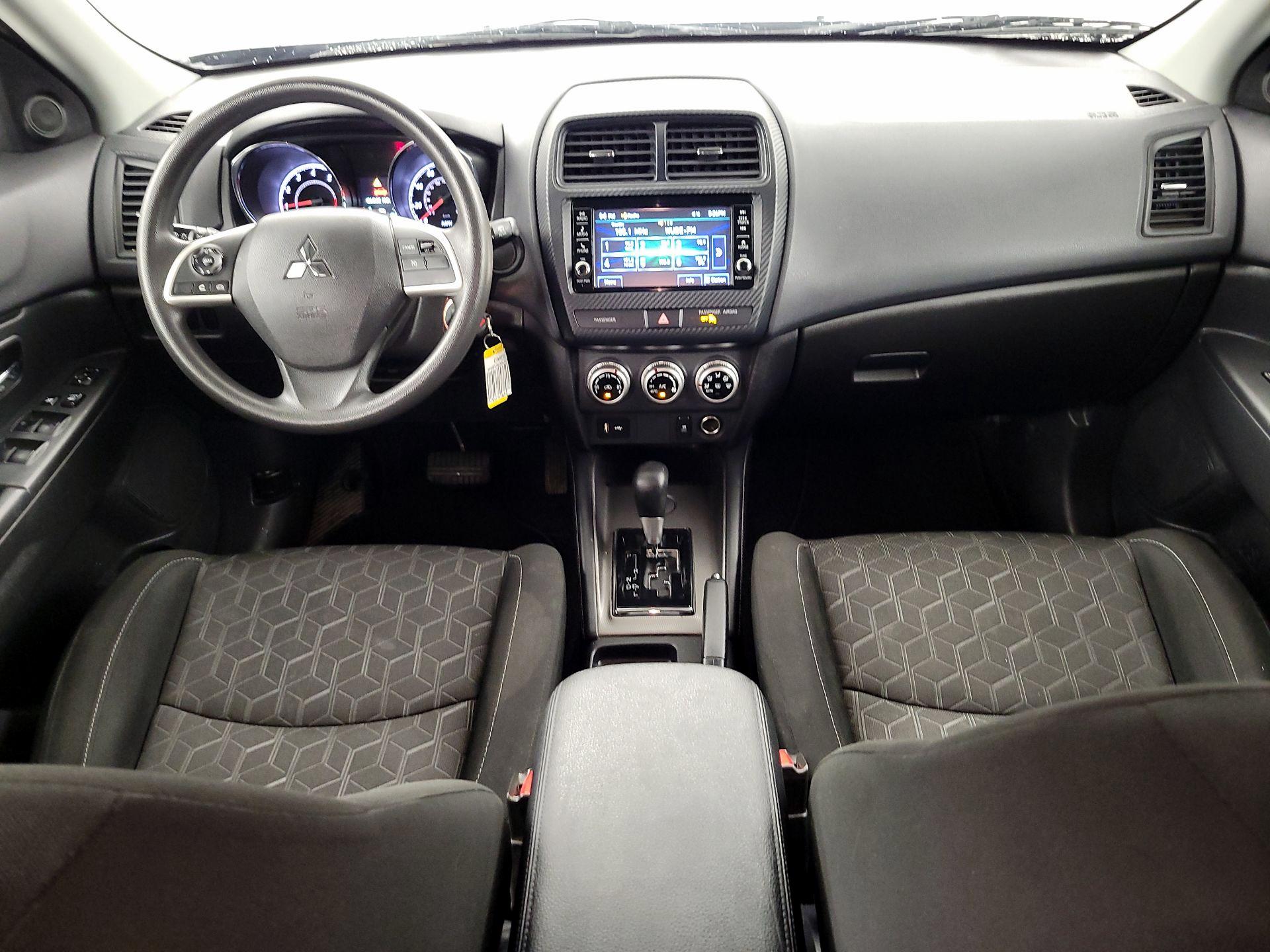 Thumbnail: 2022 Mitsubishi Outlander Sport - 9