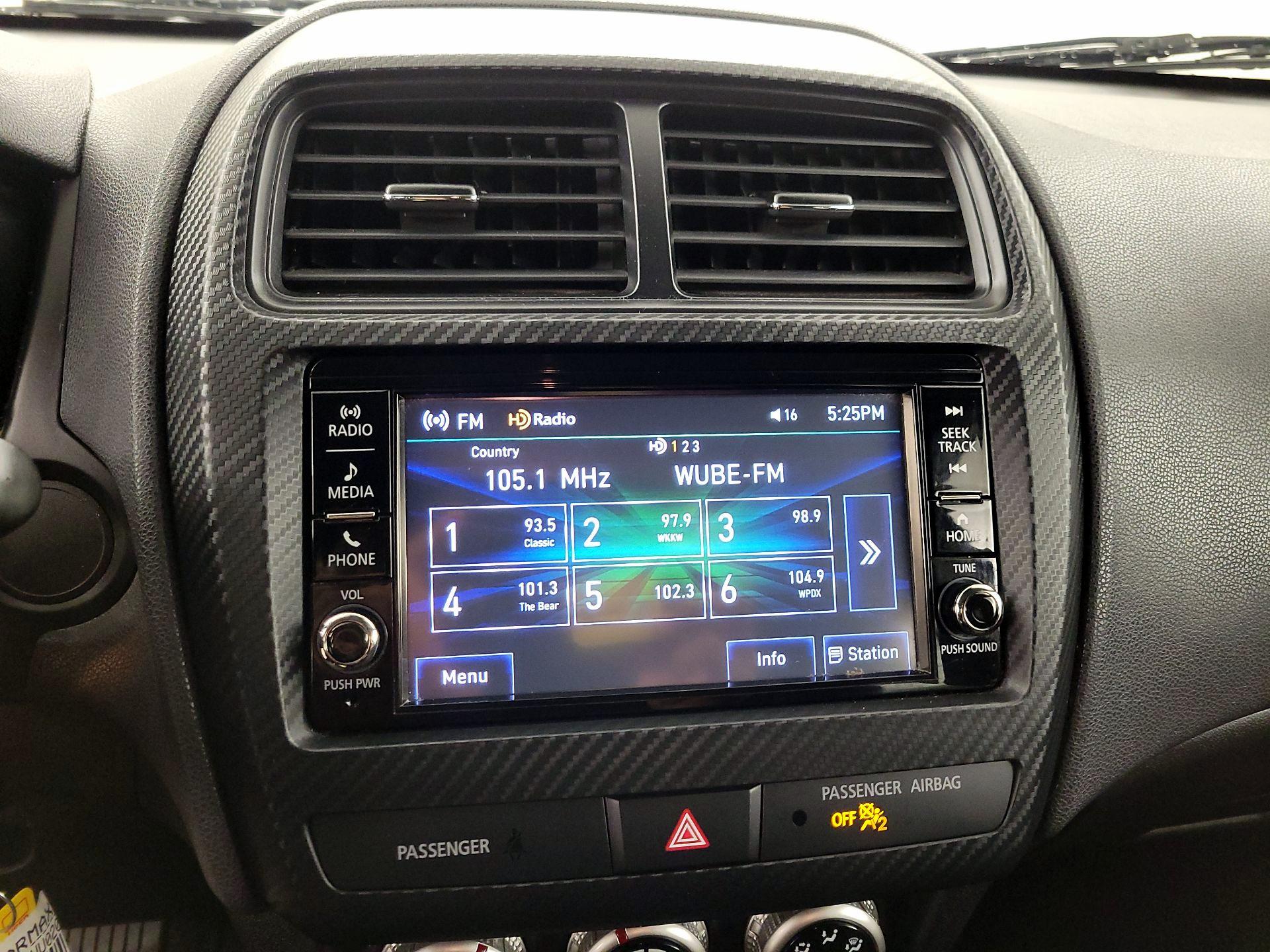 Thumbnail: 2022 Mitsubishi Outlander Sport - 15