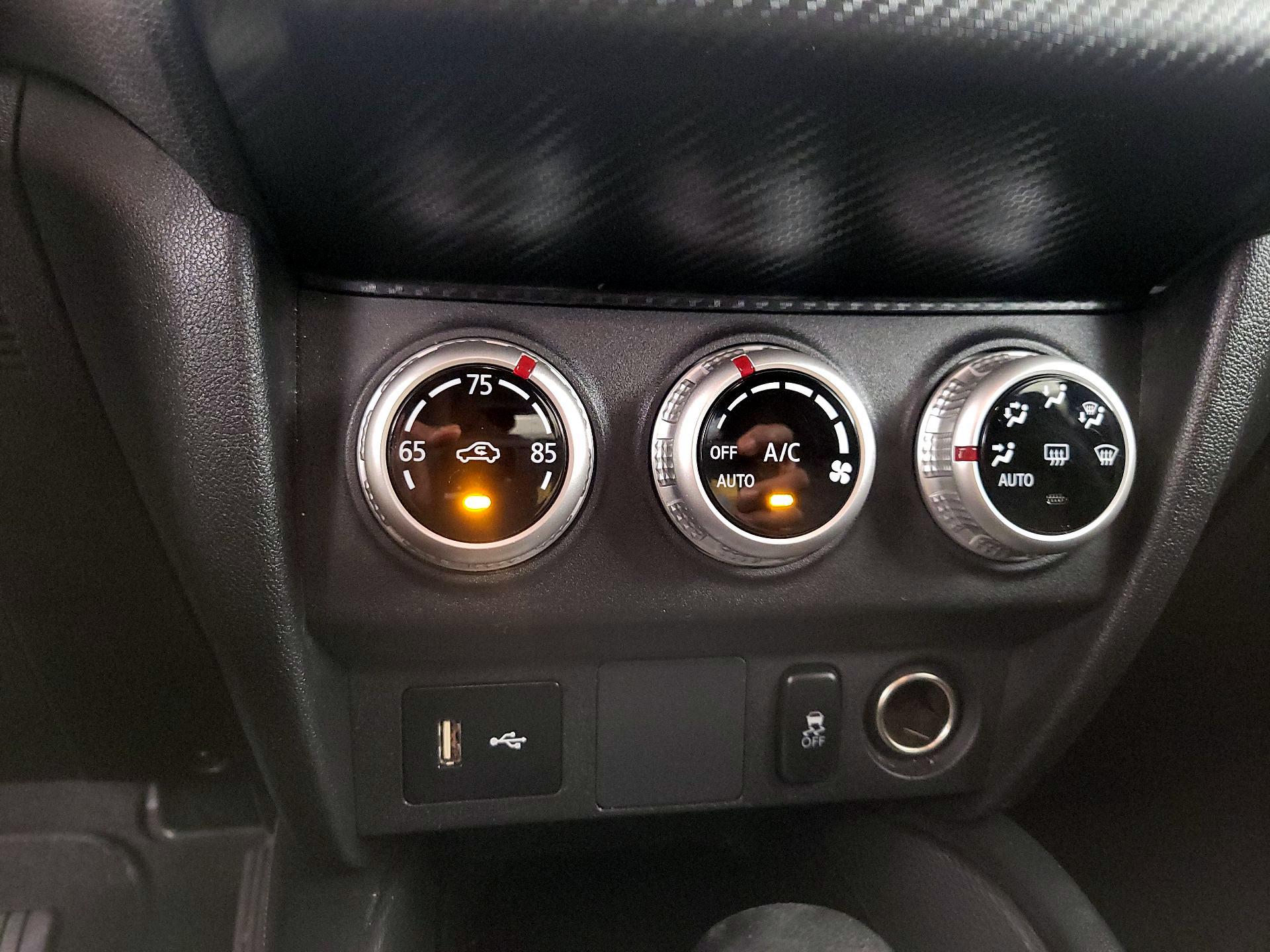 Thumbnail: 2022 Mitsubishi Outlander Sport - 16