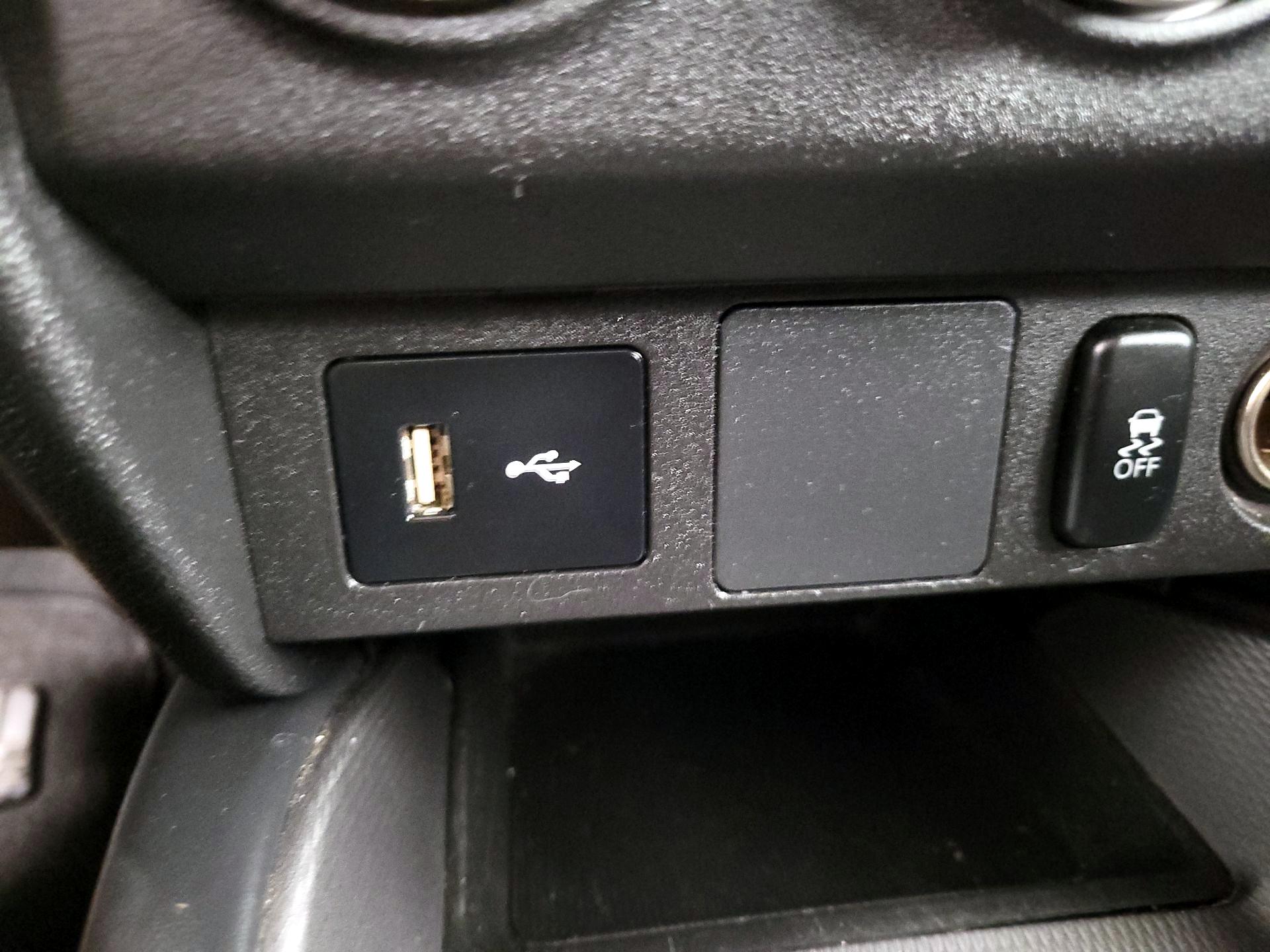 Thumbnail: 2022 Mitsubishi Outlander Sport - 18