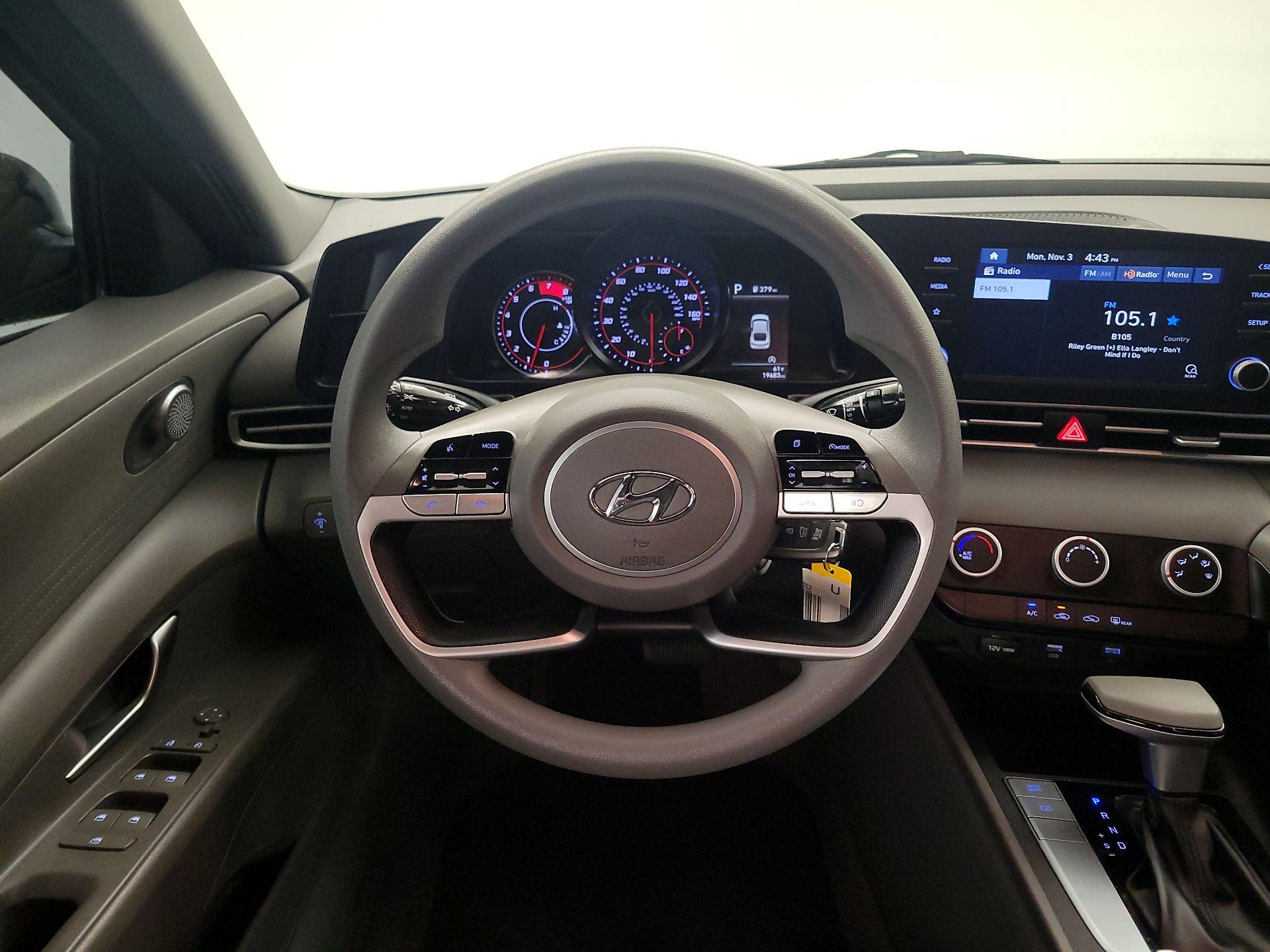 Thumbnail: 2021 Hyundai Elantra - 10