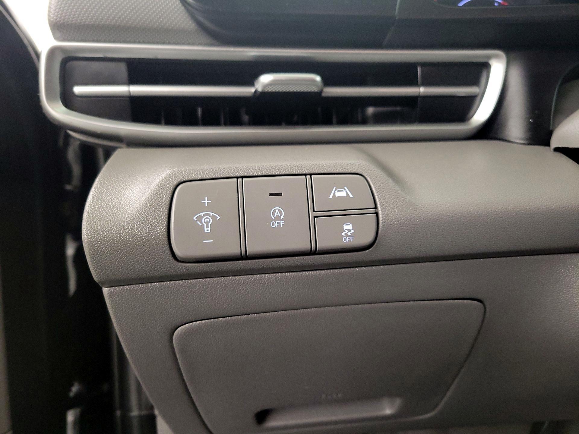 Thumbnail: 2021 Hyundai Elantra - 13