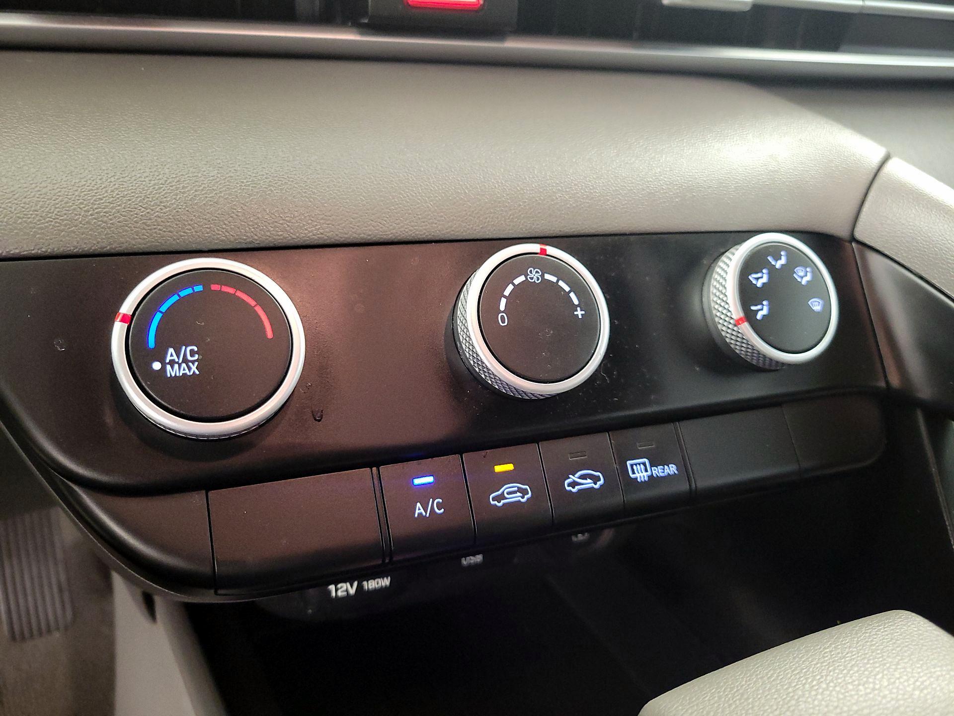 Thumbnail: 2021 Hyundai Elantra - 16