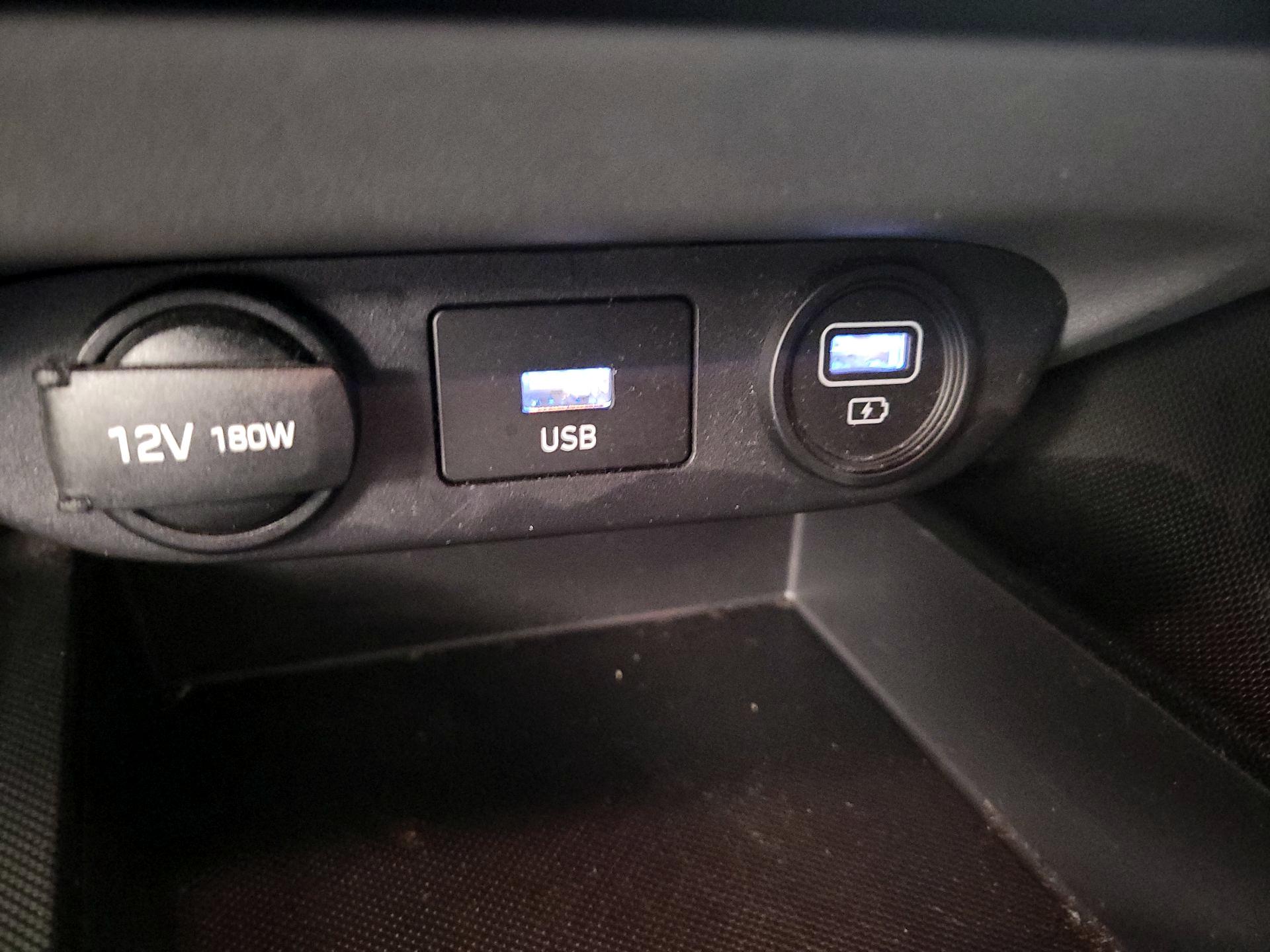 Thumbnail: 2021 Hyundai Elantra - 18