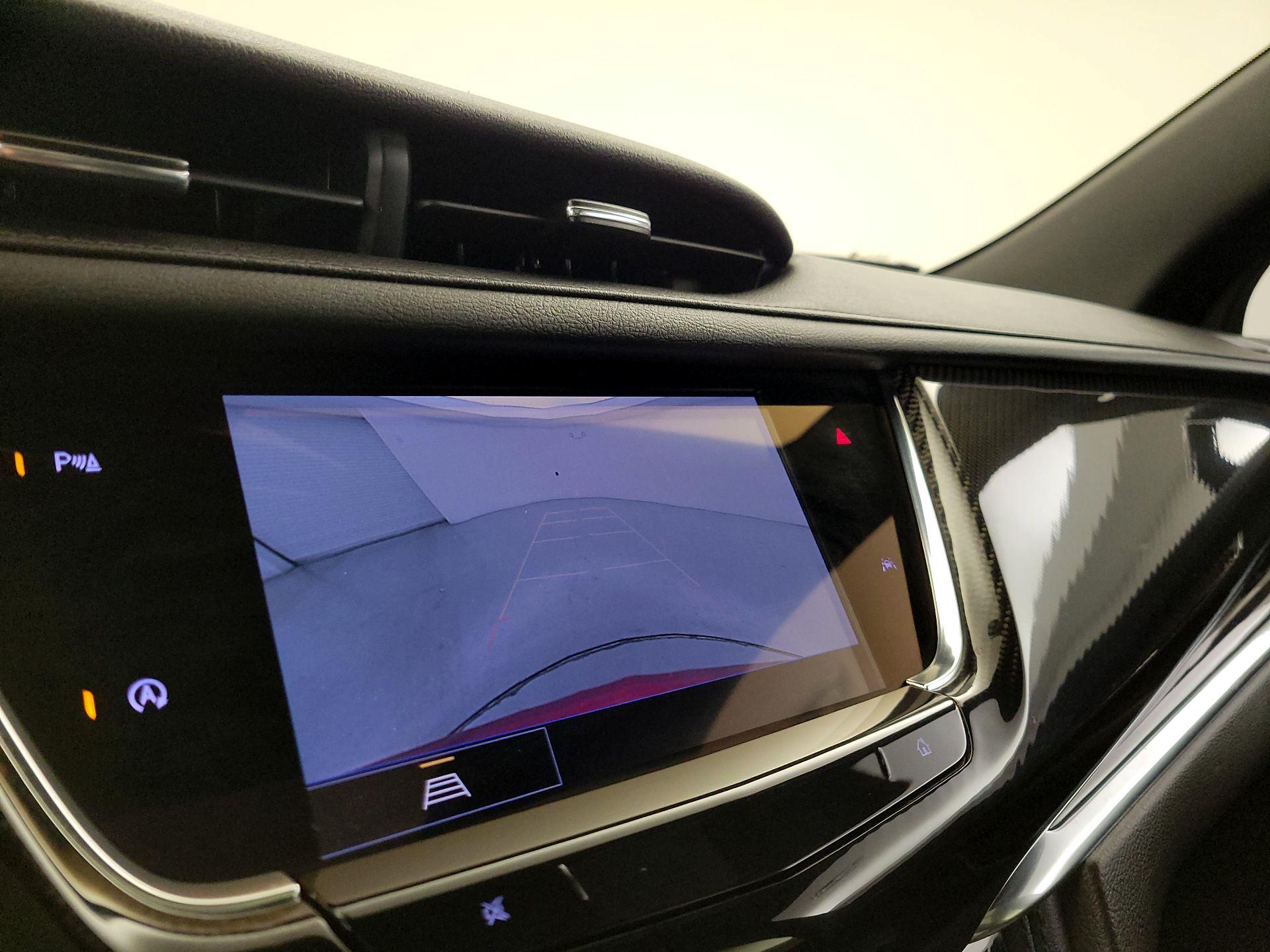 Thumbnail: 2022 Cadillac XT6 - 14