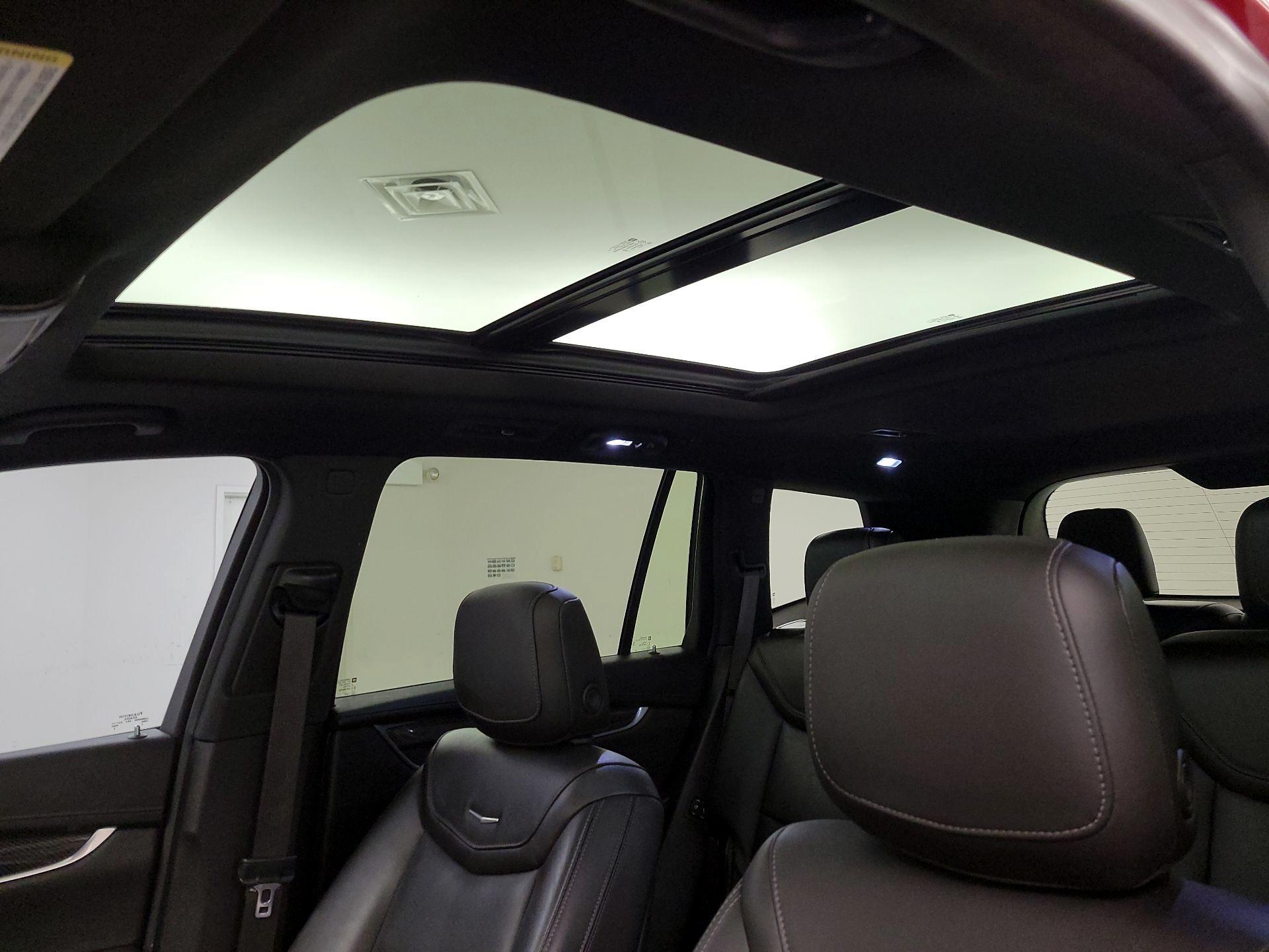 Thumbnail: 2022 Cadillac XT6 - 18