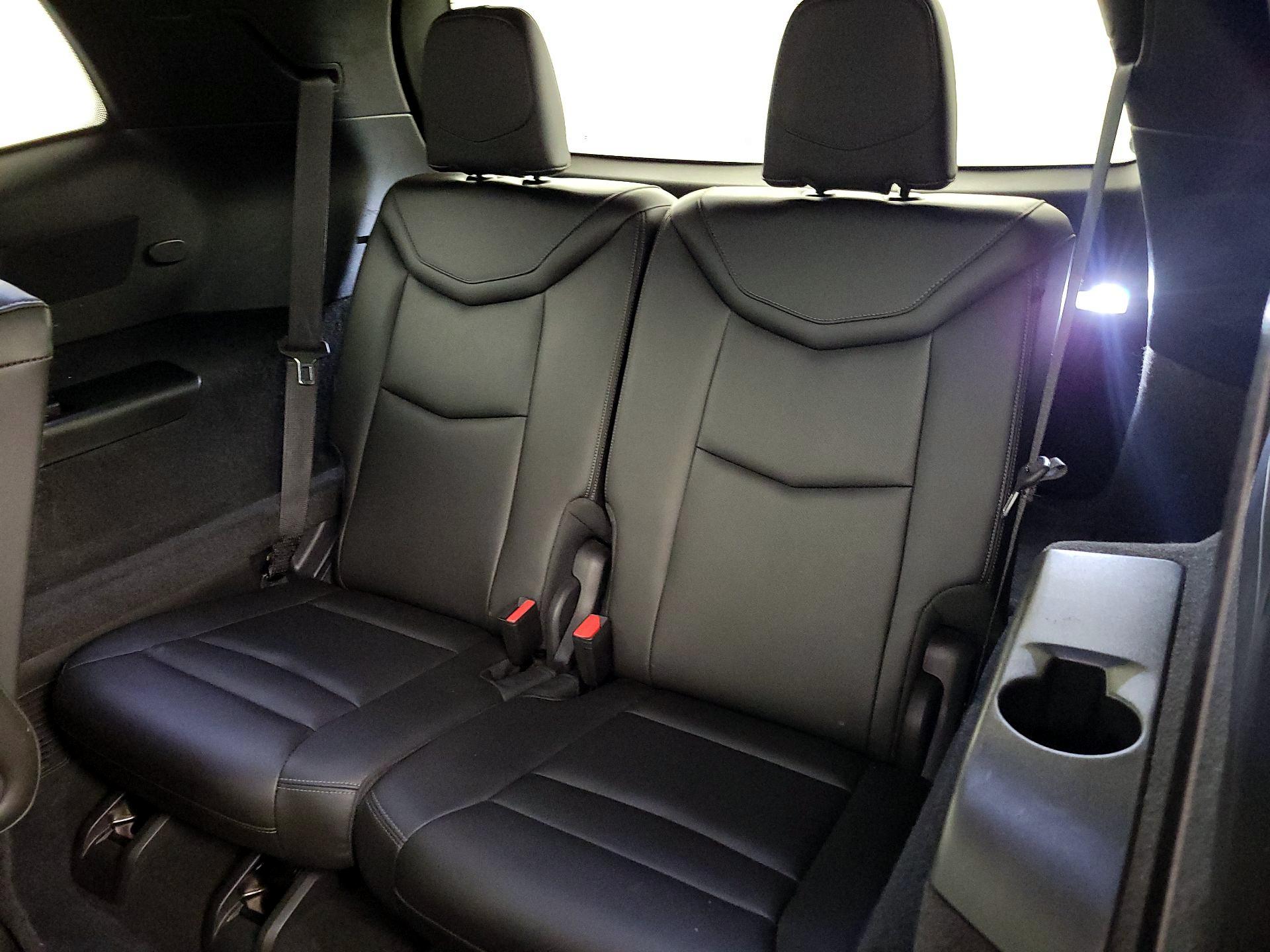 Thumbnail: 2022 Cadillac XT6 - 20