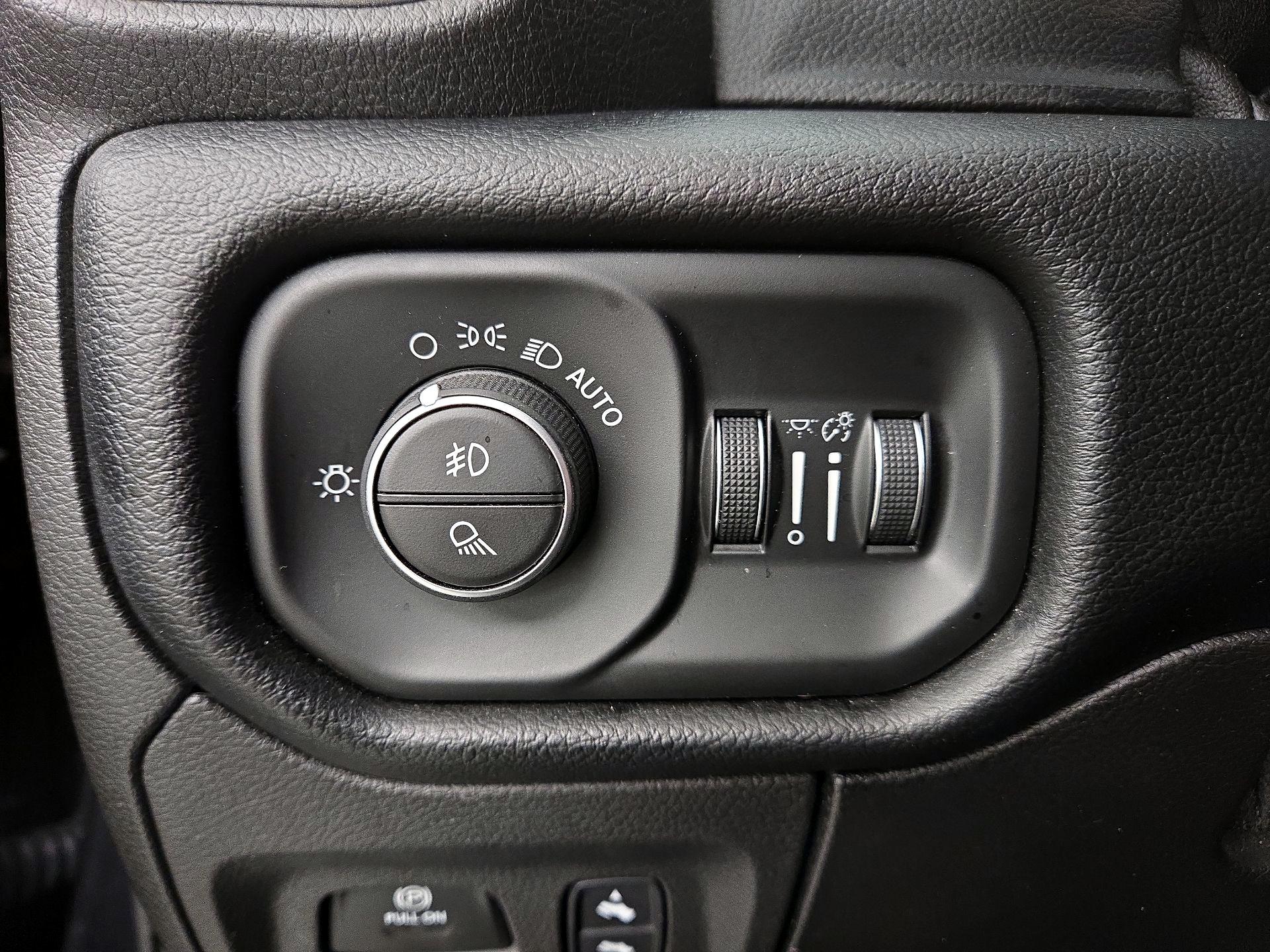 Thumbnail: 2019 RAM 1500 - 13