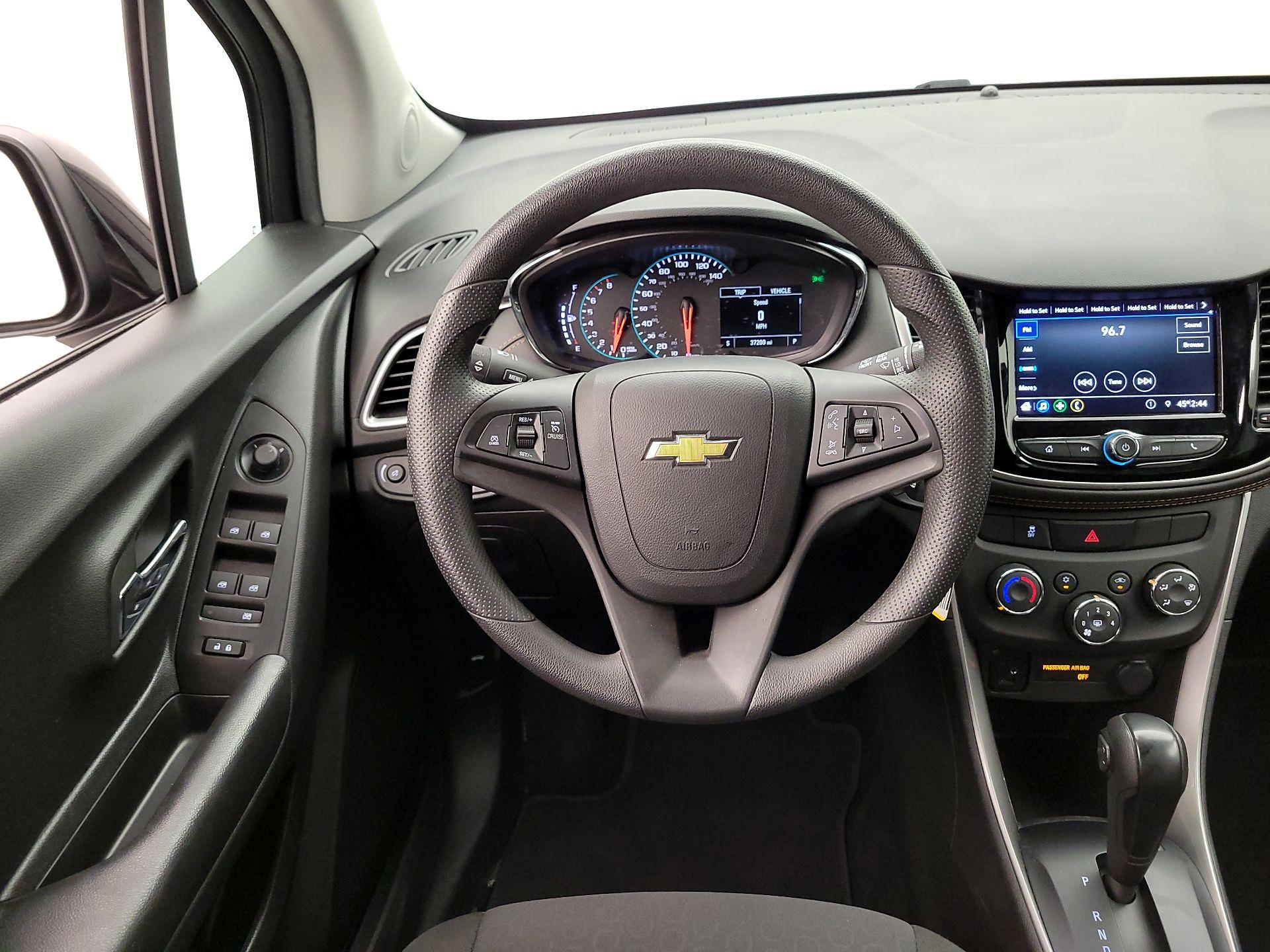 Thumbnail: 2022 Chevrolet Trax - 10