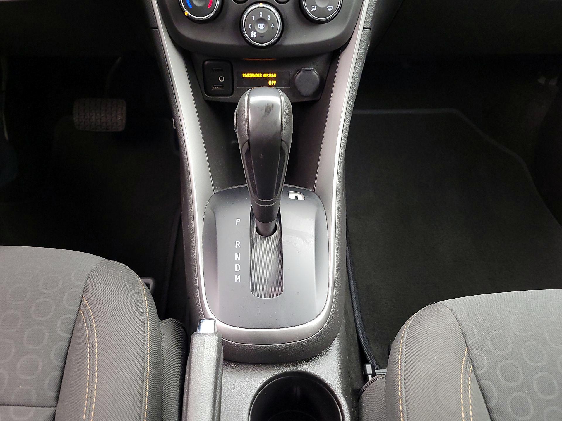 Thumbnail: 2022 Chevrolet Trax - 17