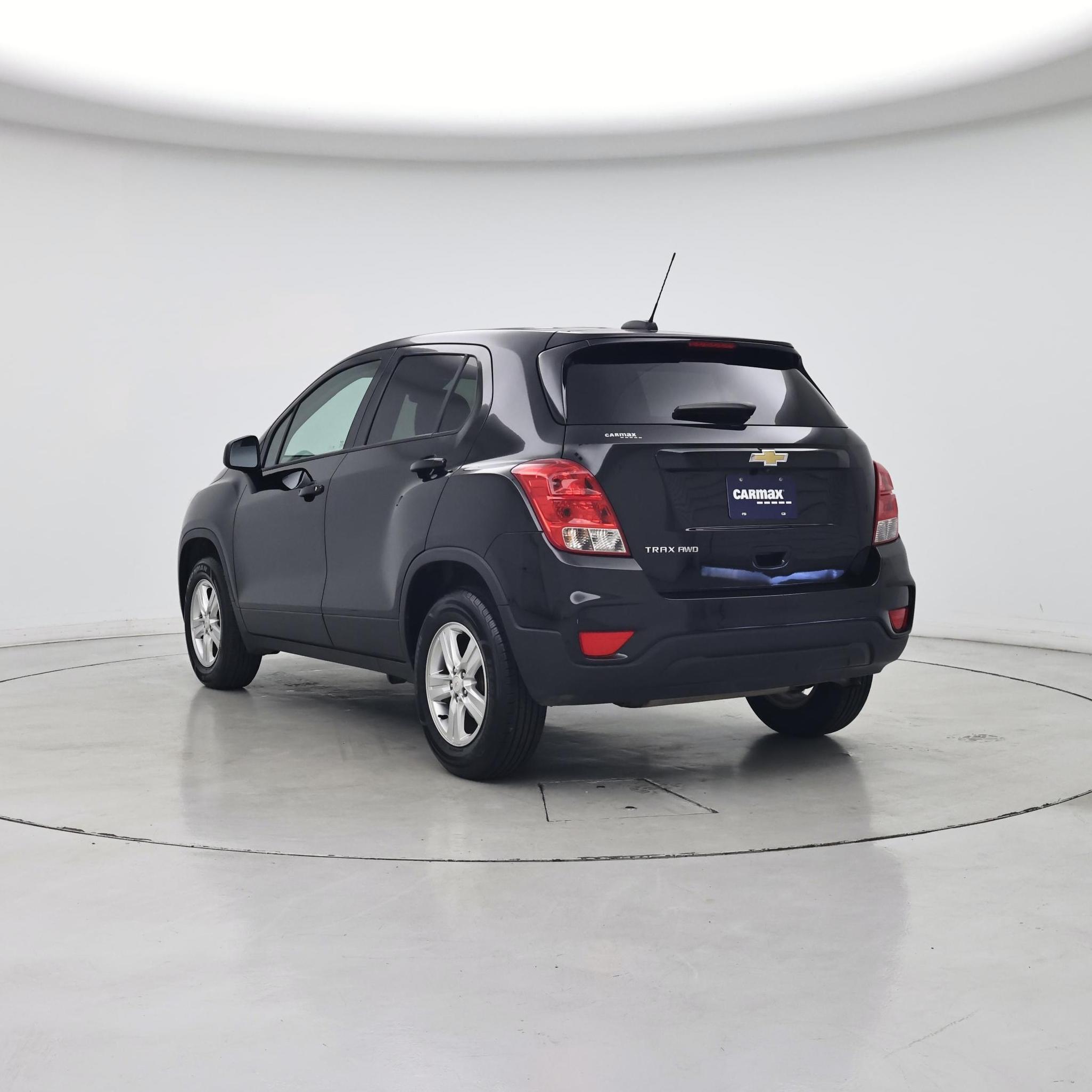 Thumbnail: 2022 Chevrolet Trax - 2