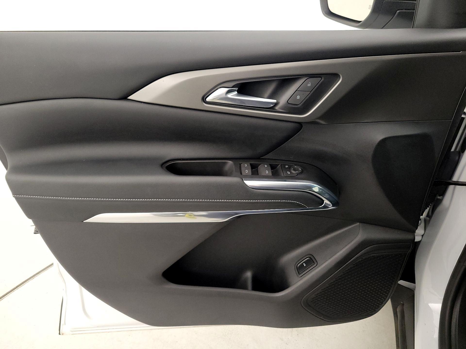 Thumbnail: 2024 Chevrolet Traverse - 12