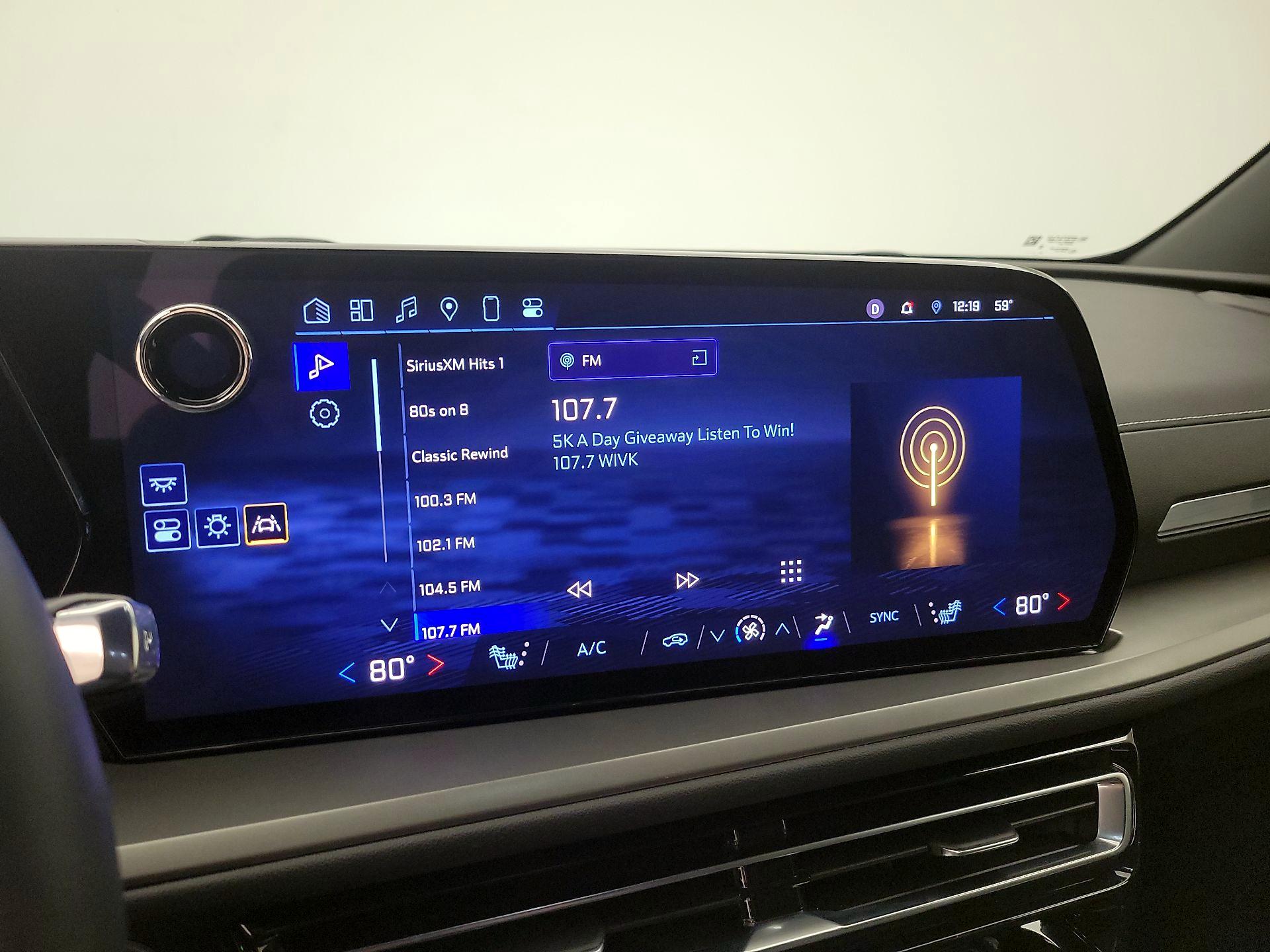 Thumbnail: 2024 Chevrolet Traverse - 15