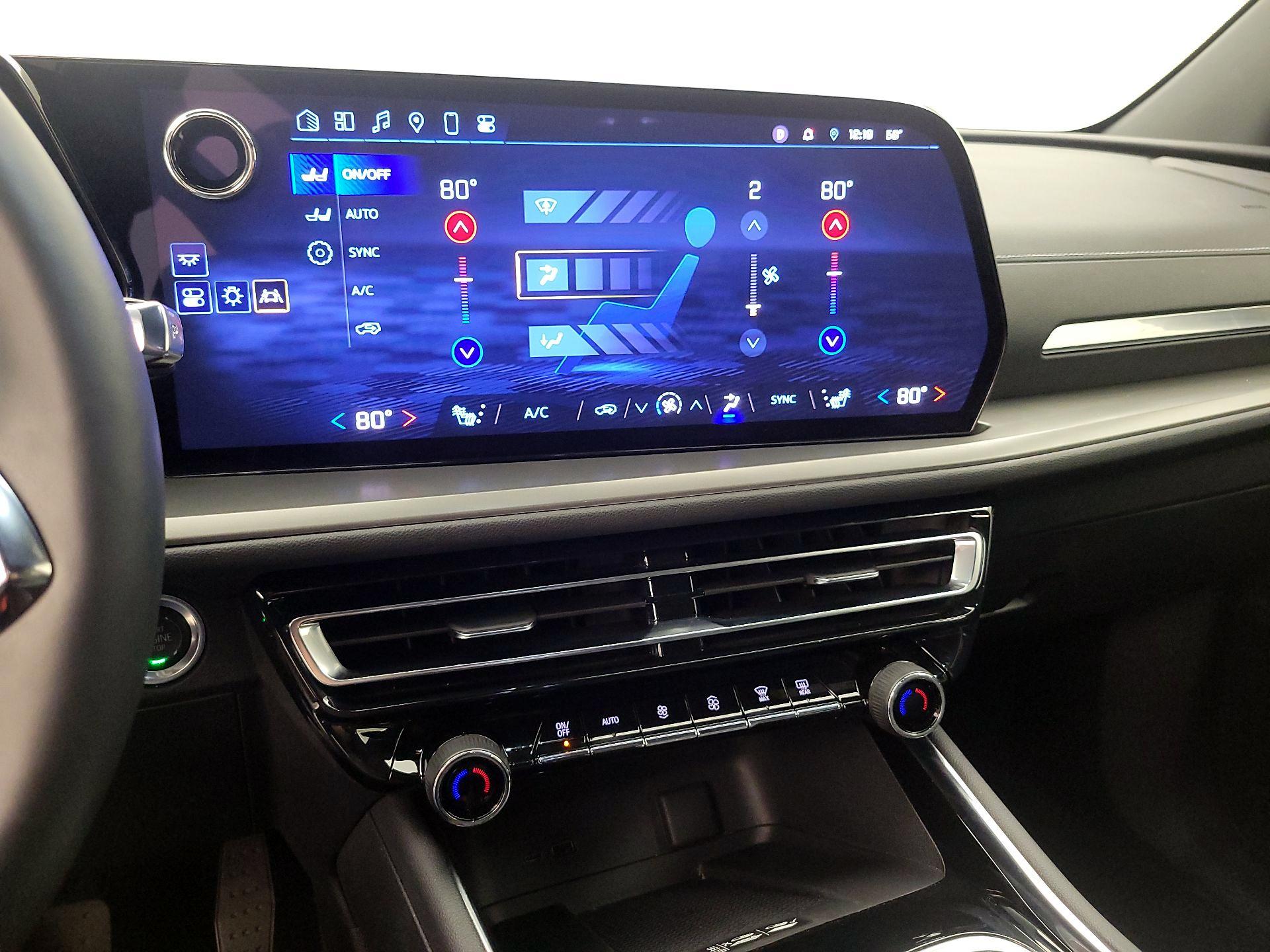 Thumbnail: 2024 Chevrolet Traverse - 16