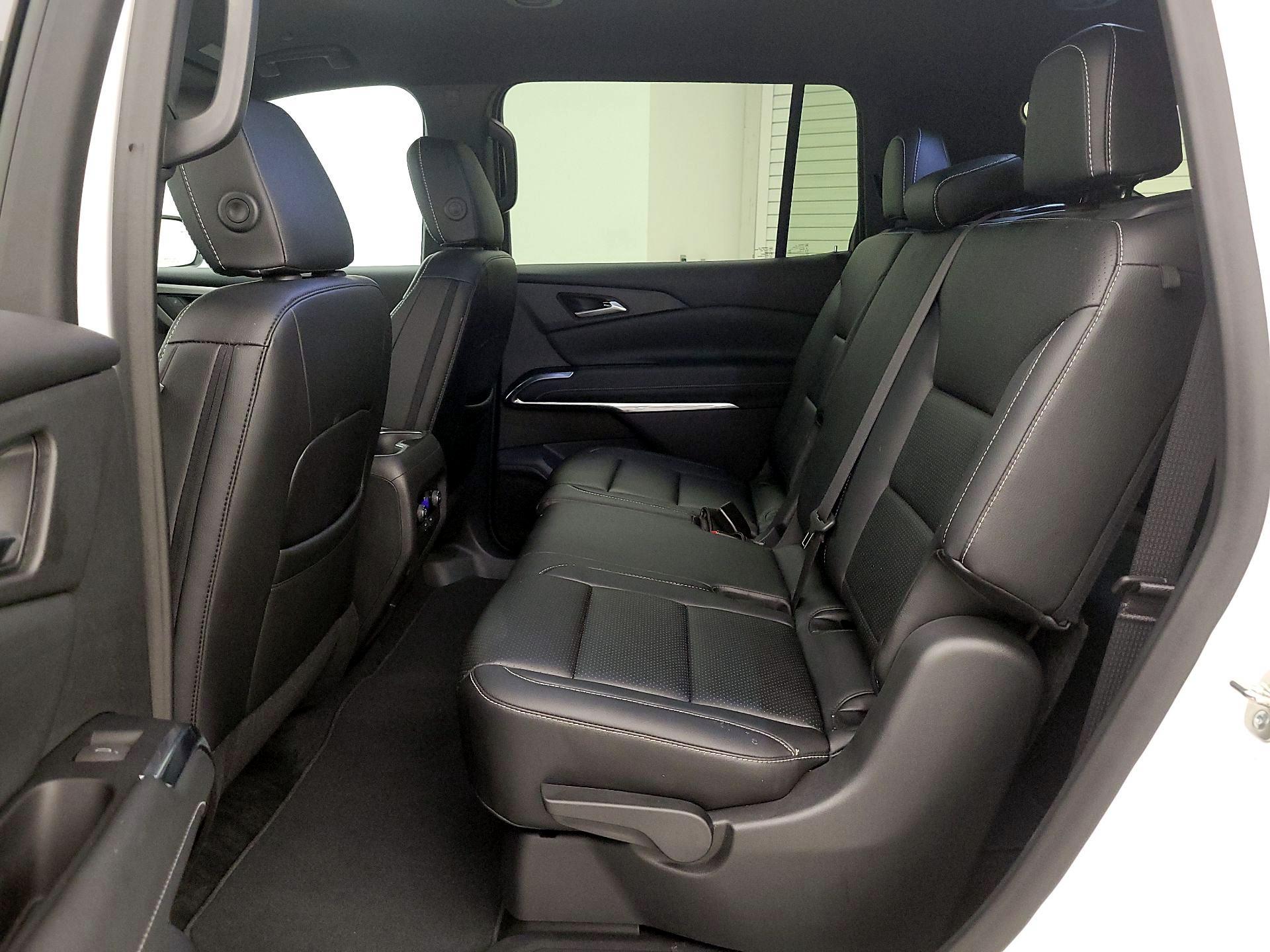 Thumbnail: 2024 Chevrolet Traverse - 19