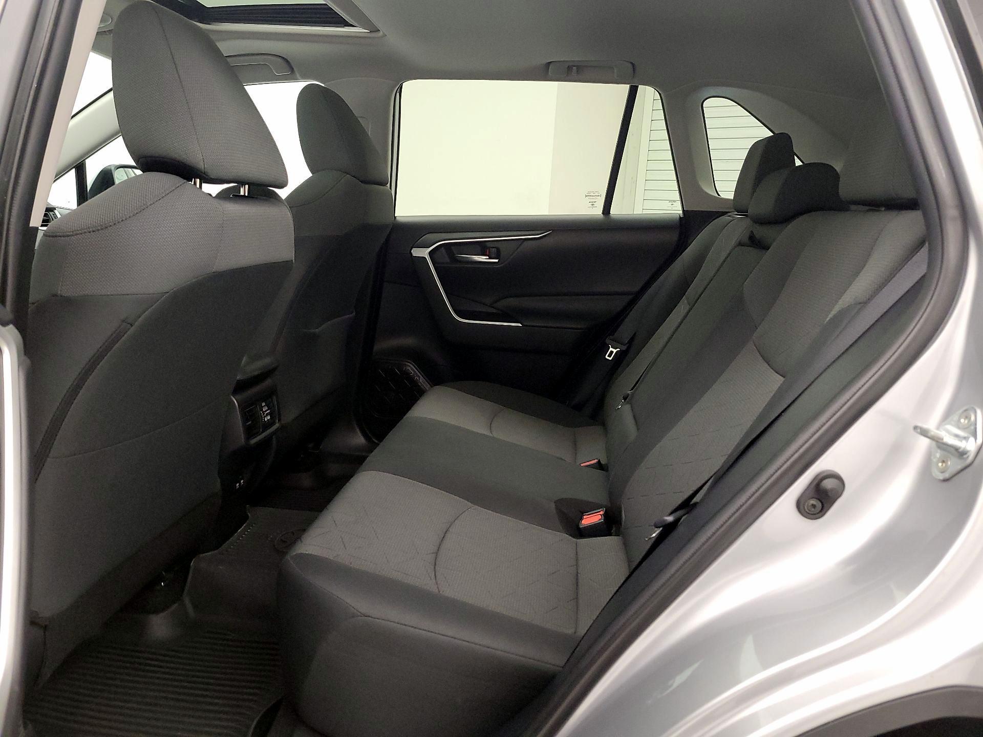 Thumbnail: 2020 Toyota RAV4 - 20