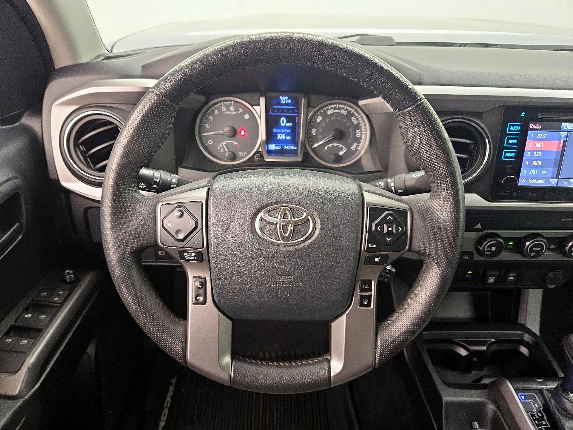 Thumbnail: 2019 Toyota Tacoma - 10