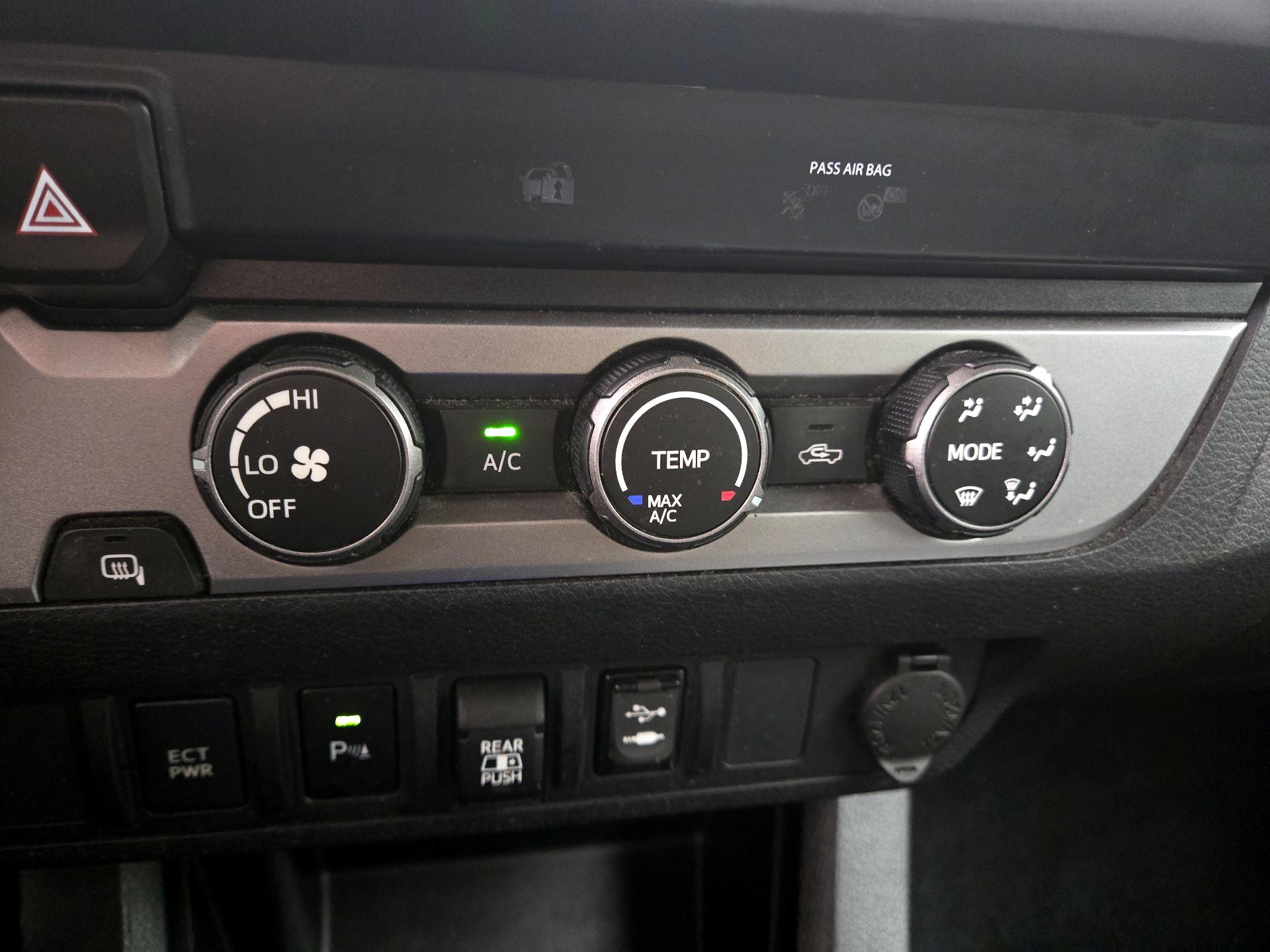 Thumbnail: 2019 Toyota Tacoma - 16