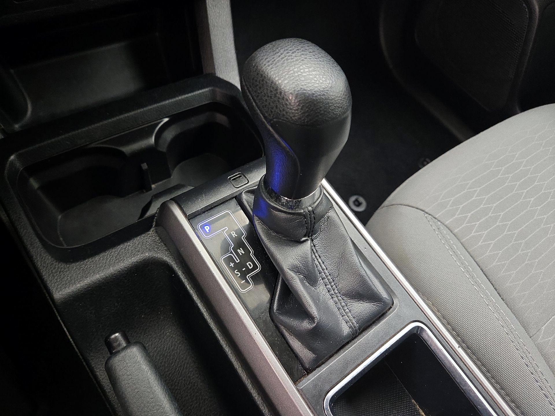 Thumbnail: 2019 Toyota Tacoma - 17