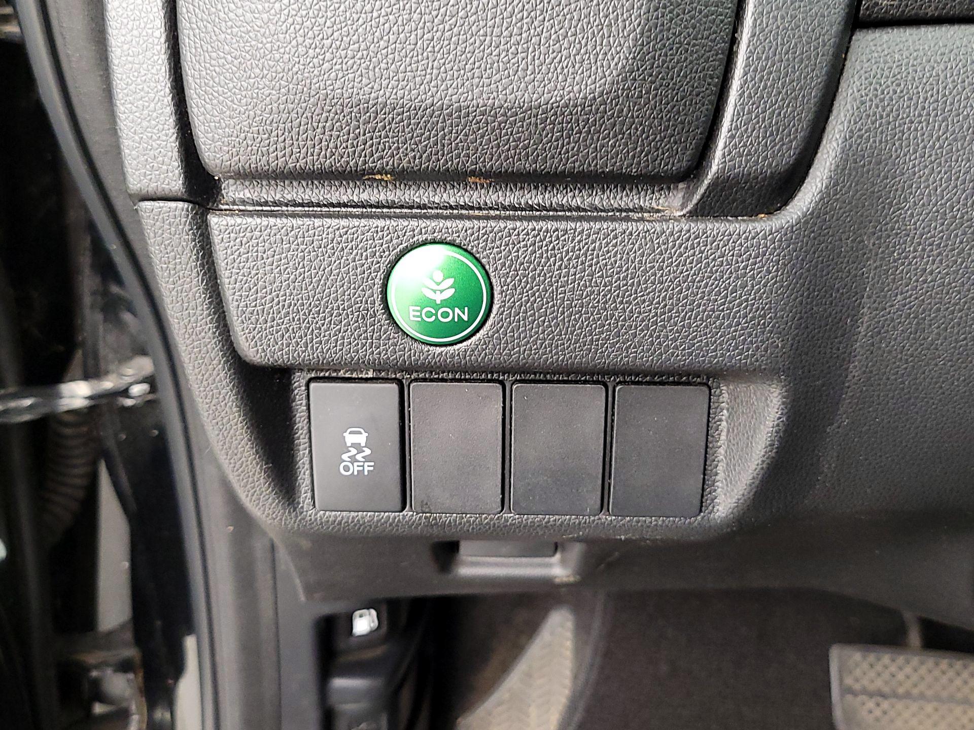 Thumbnail: 2015 Honda Fit - 13