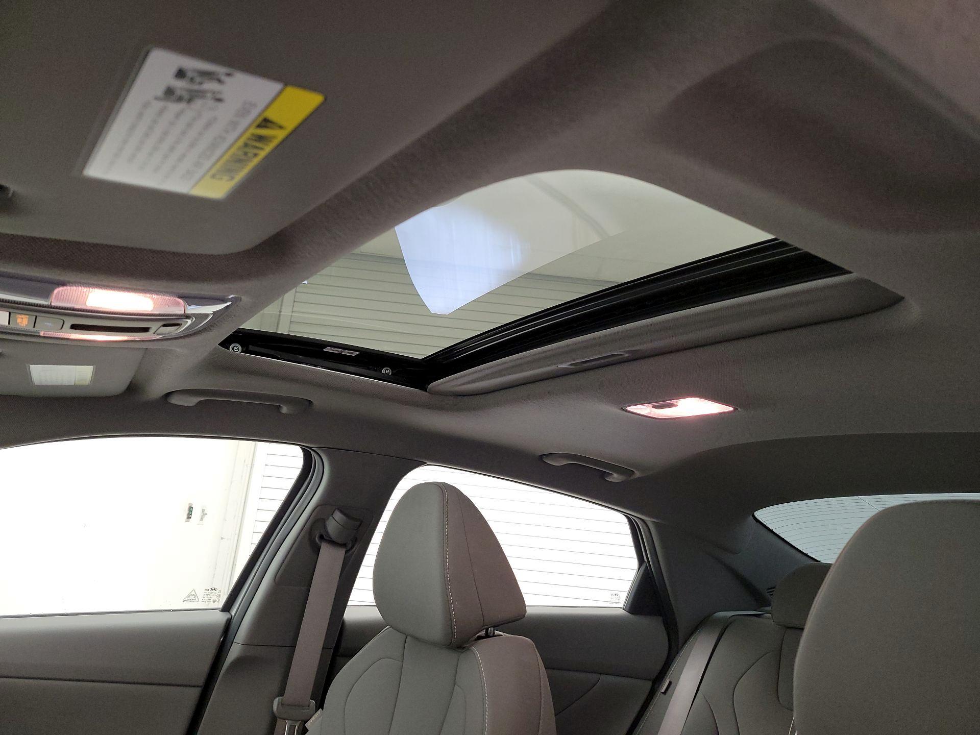 Thumbnail: 2024 Hyundai Elantra - 20