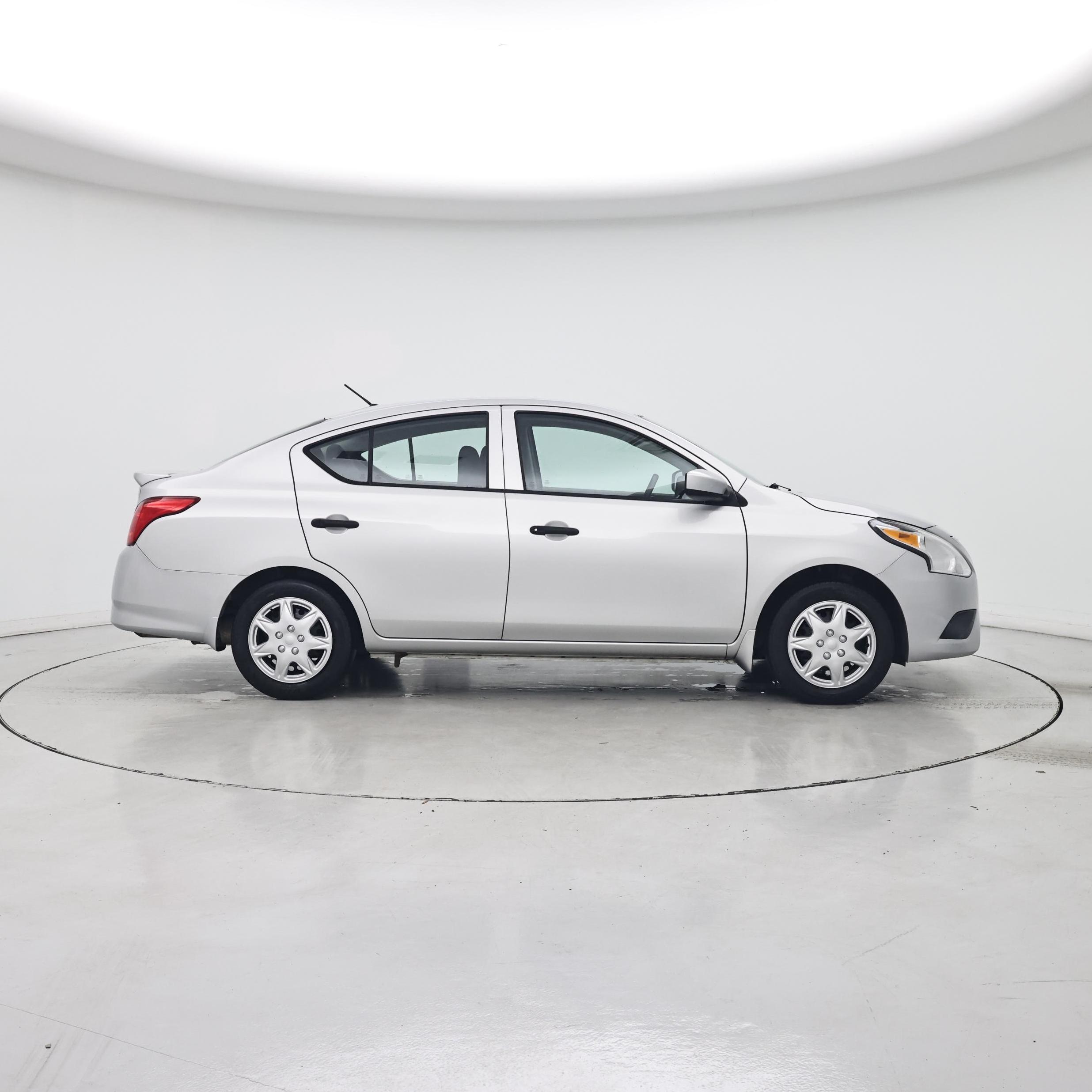 Thumbnail: 2017 Nissan Versa - 7