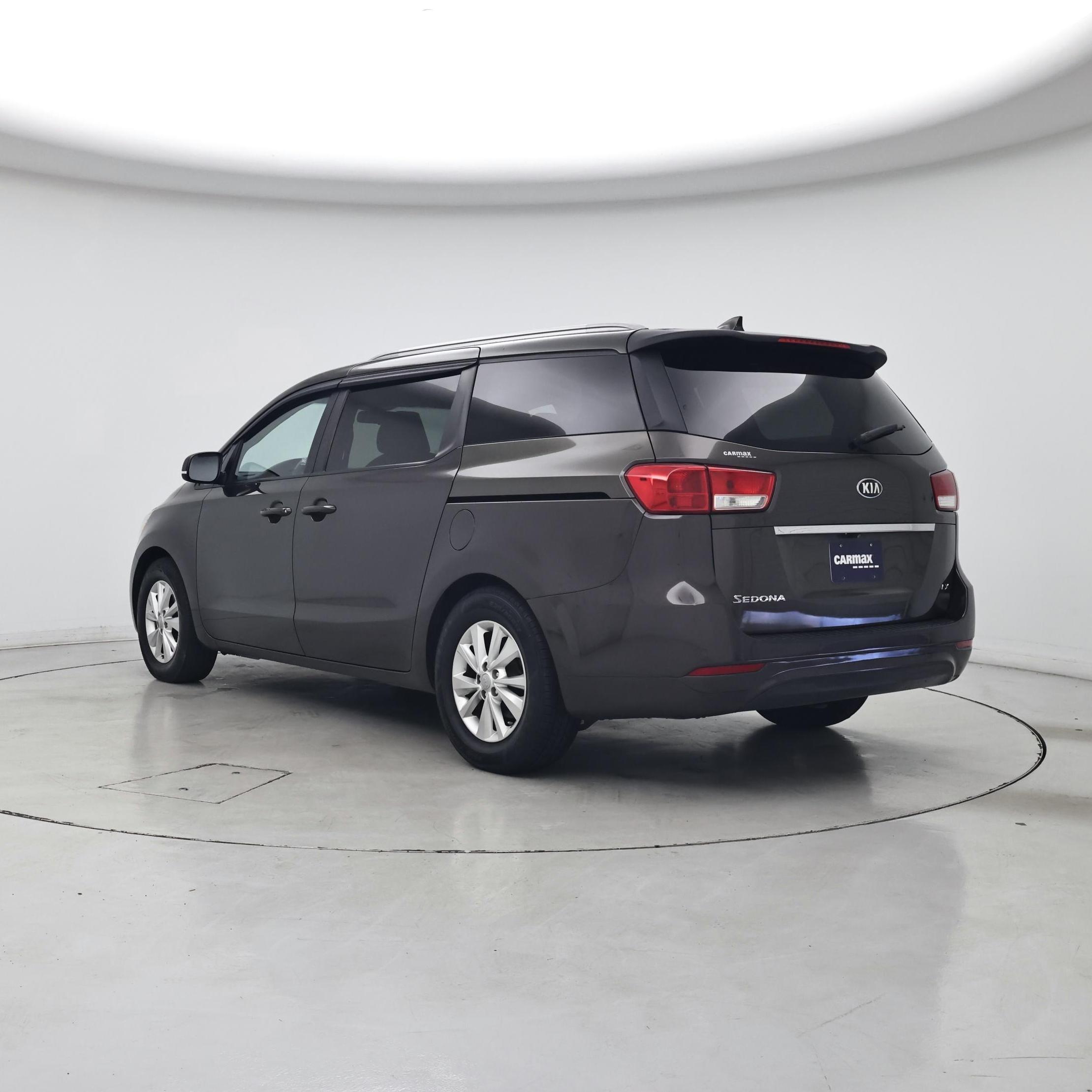 Thumbnail: 2016 Kia Sedona - 2