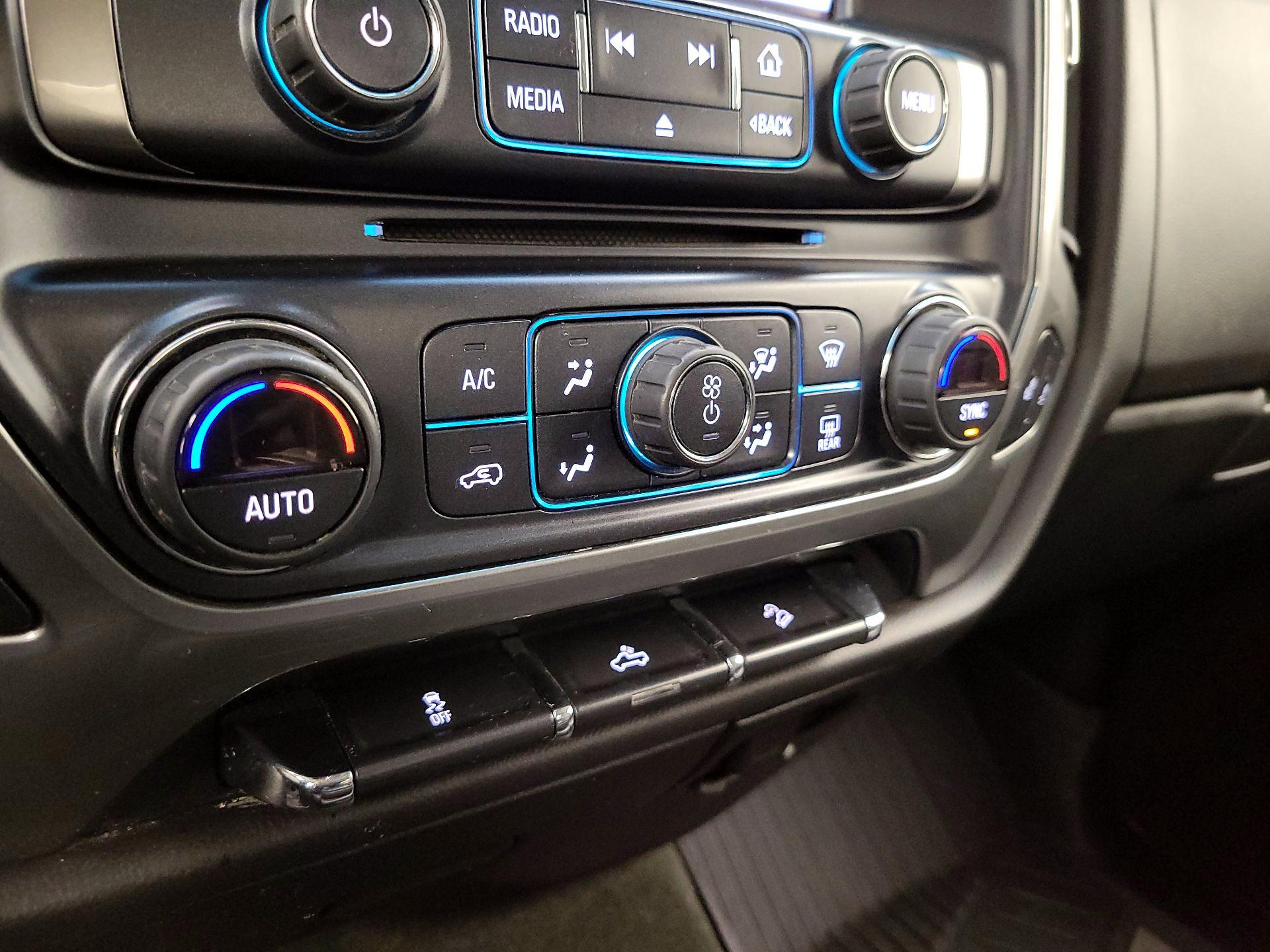 Thumbnail: 2017 Chevrolet Silverado 1500 - 16