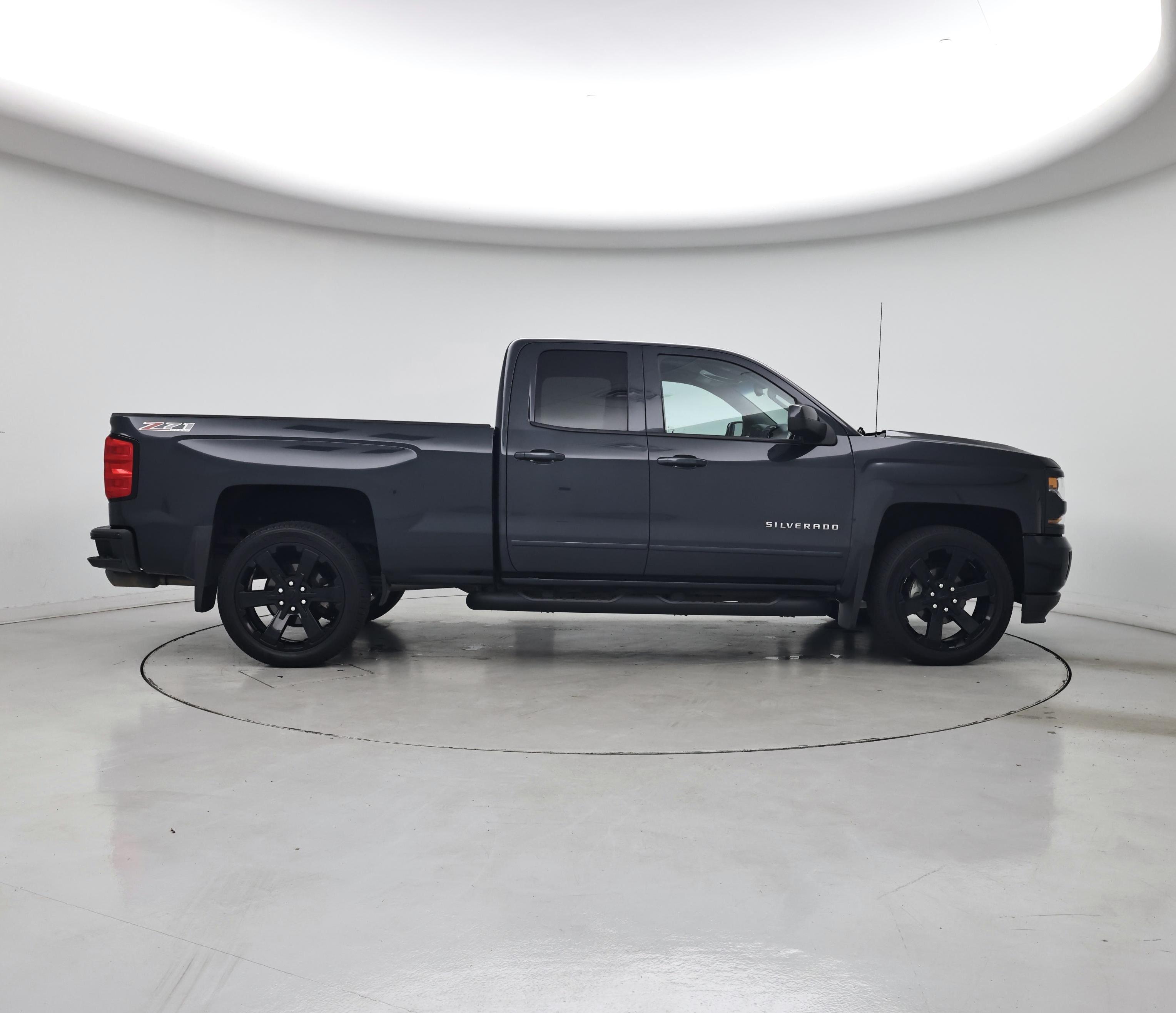 Thumbnail: 2017 Chevrolet Silverado 1500 - 7