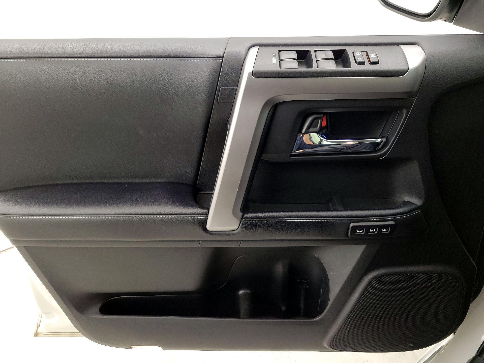 Thumbnail: 2020 Toyota 4Runner - 12