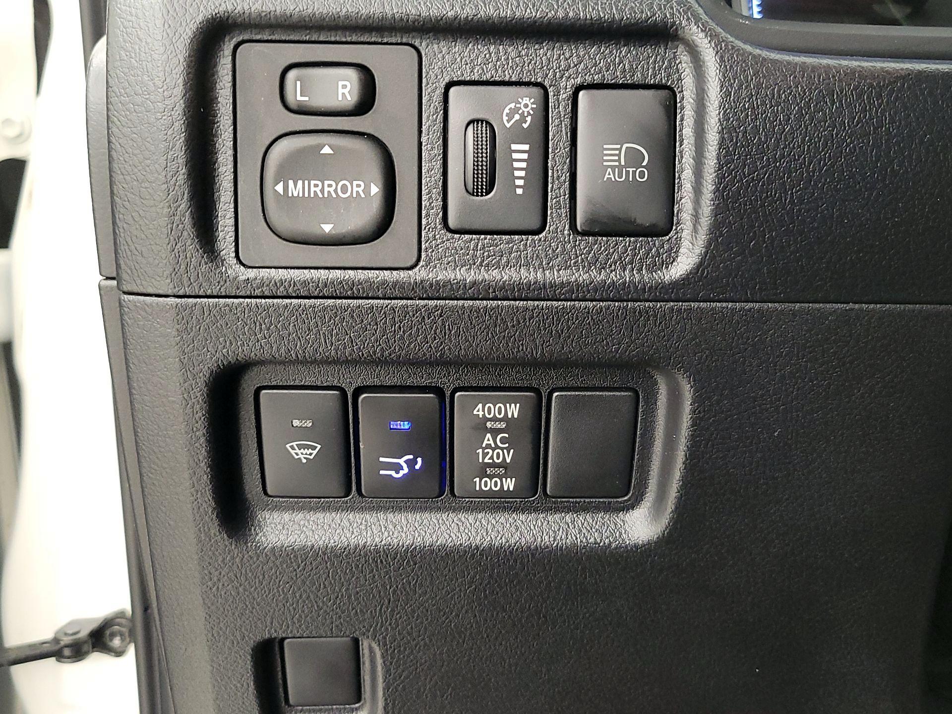 Thumbnail: 2020 Toyota 4Runner - 13