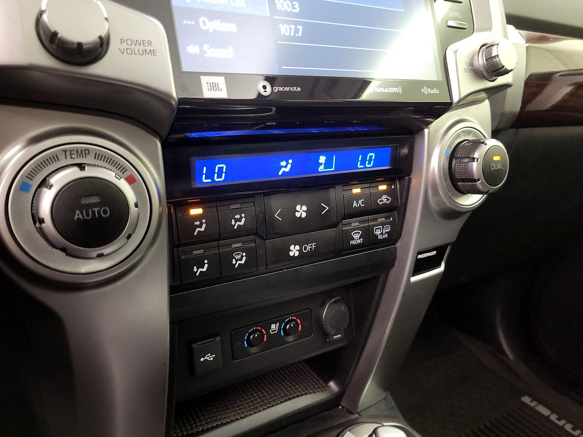 Thumbnail: 2020 Toyota 4Runner - 17